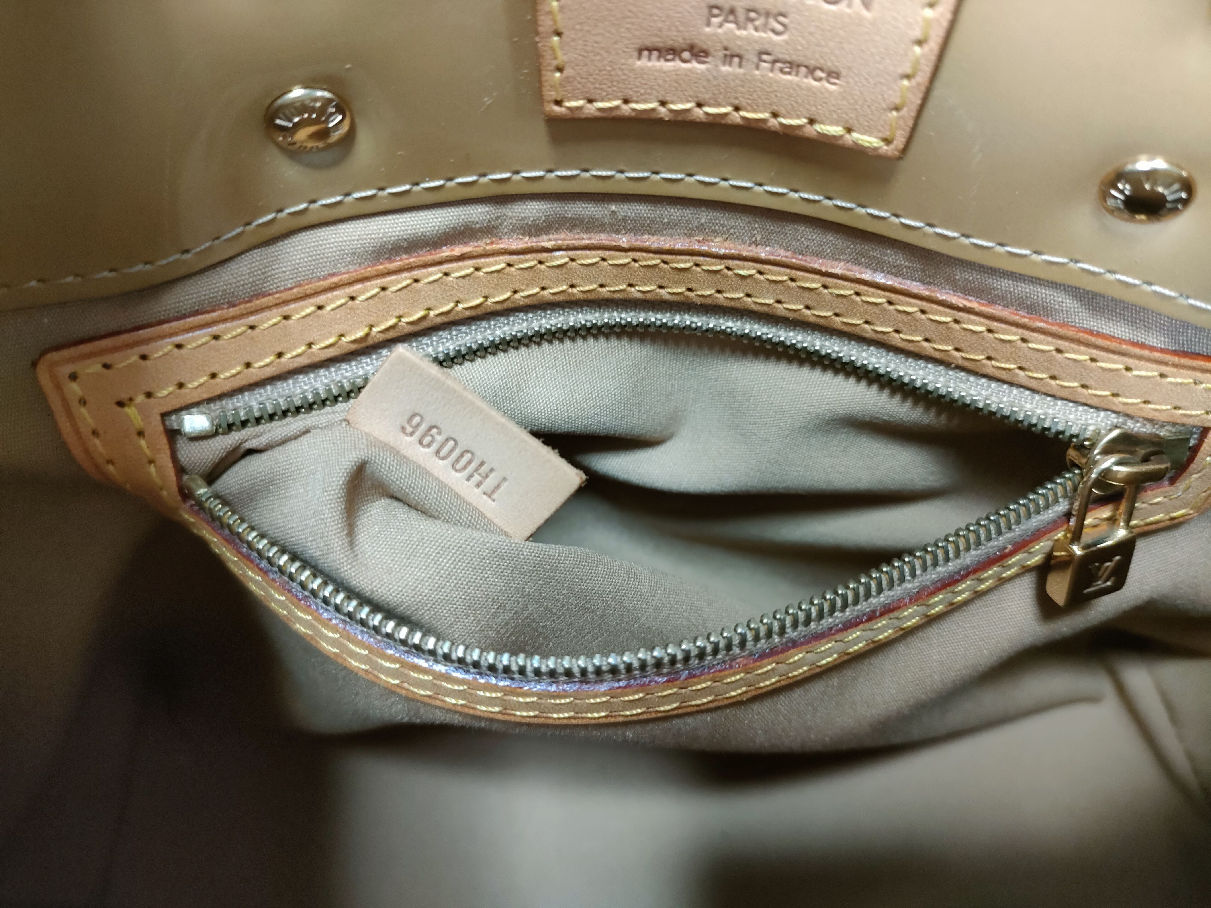 Vernis Lead PM Handbag — view 14