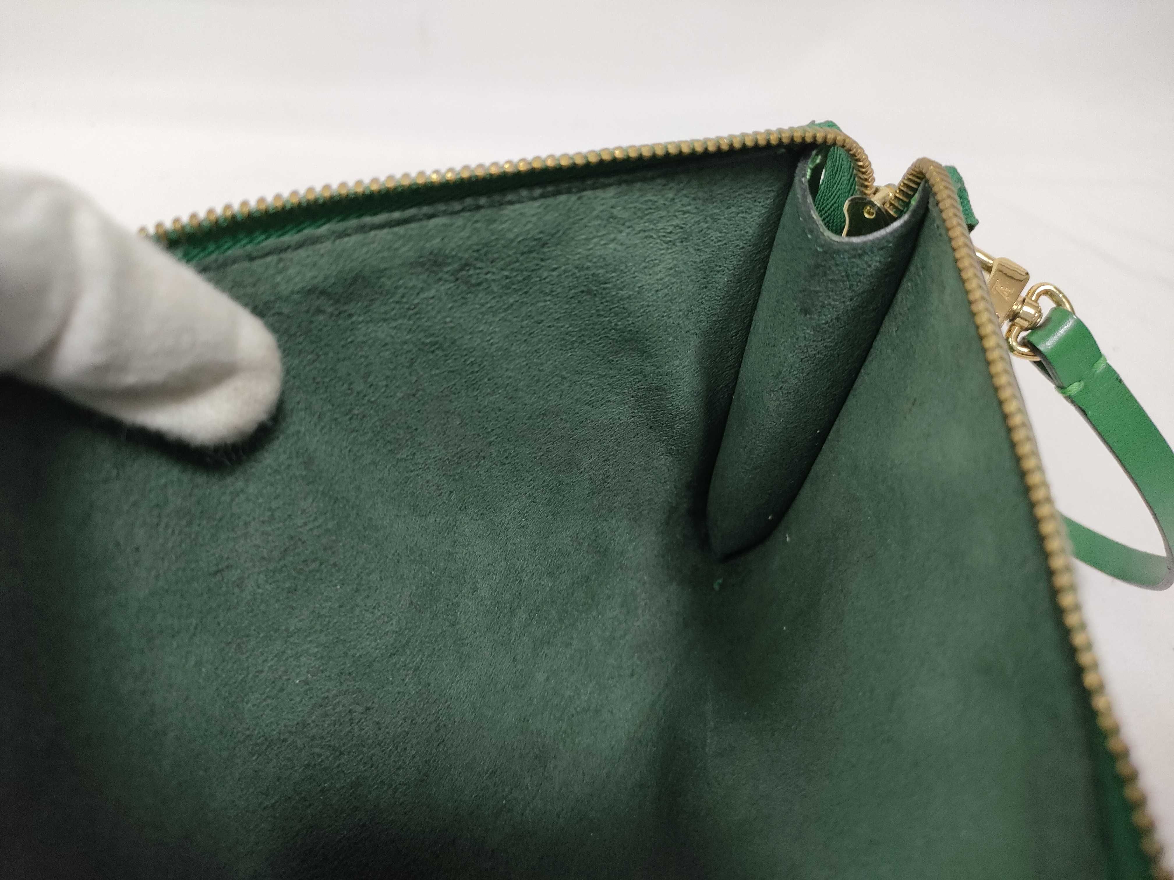 Epi LV Epi Pochette Accessoires M52944 — view 13