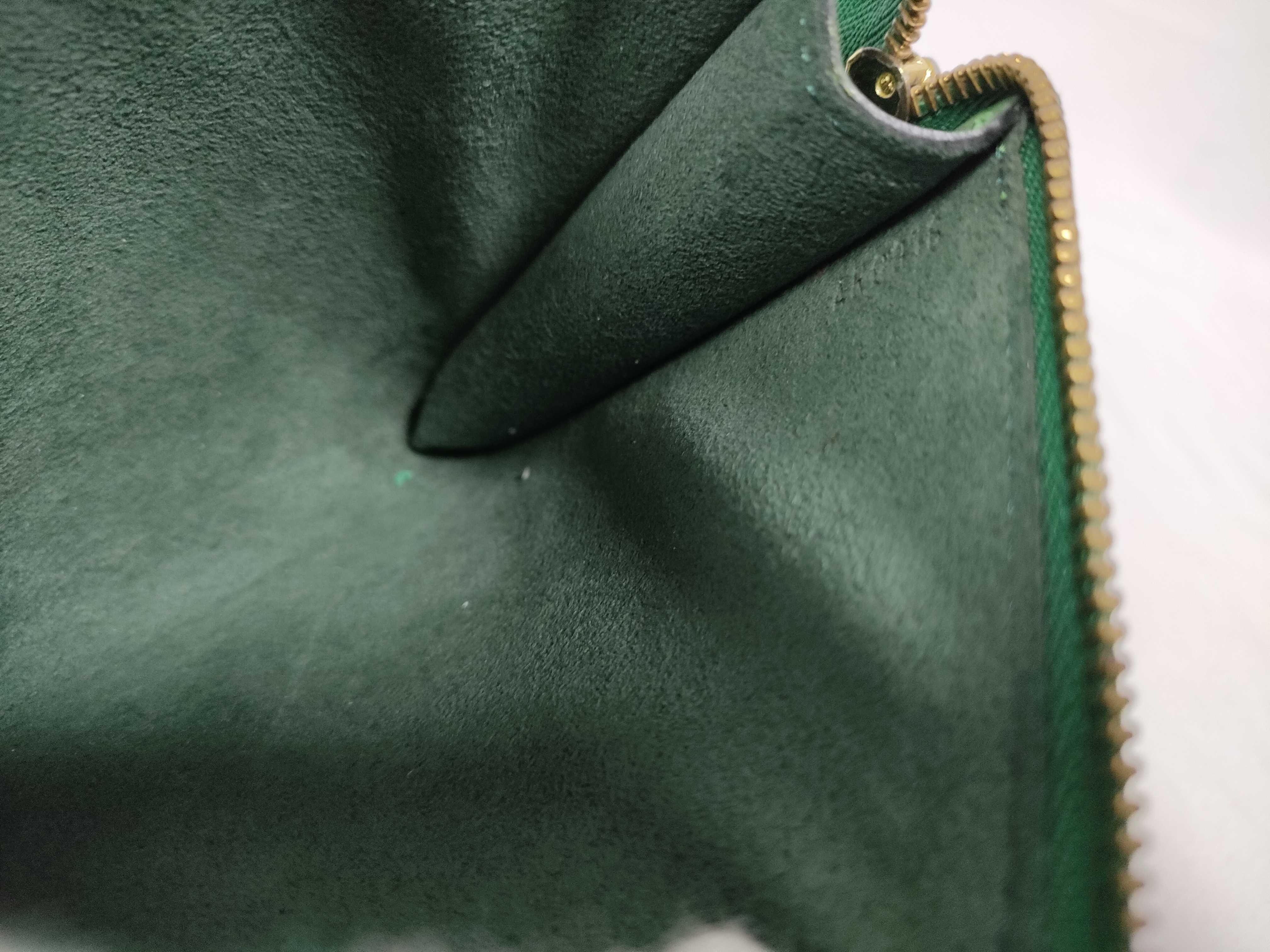 Epi LV Epi Pochette Accessoires M52944 — view 14