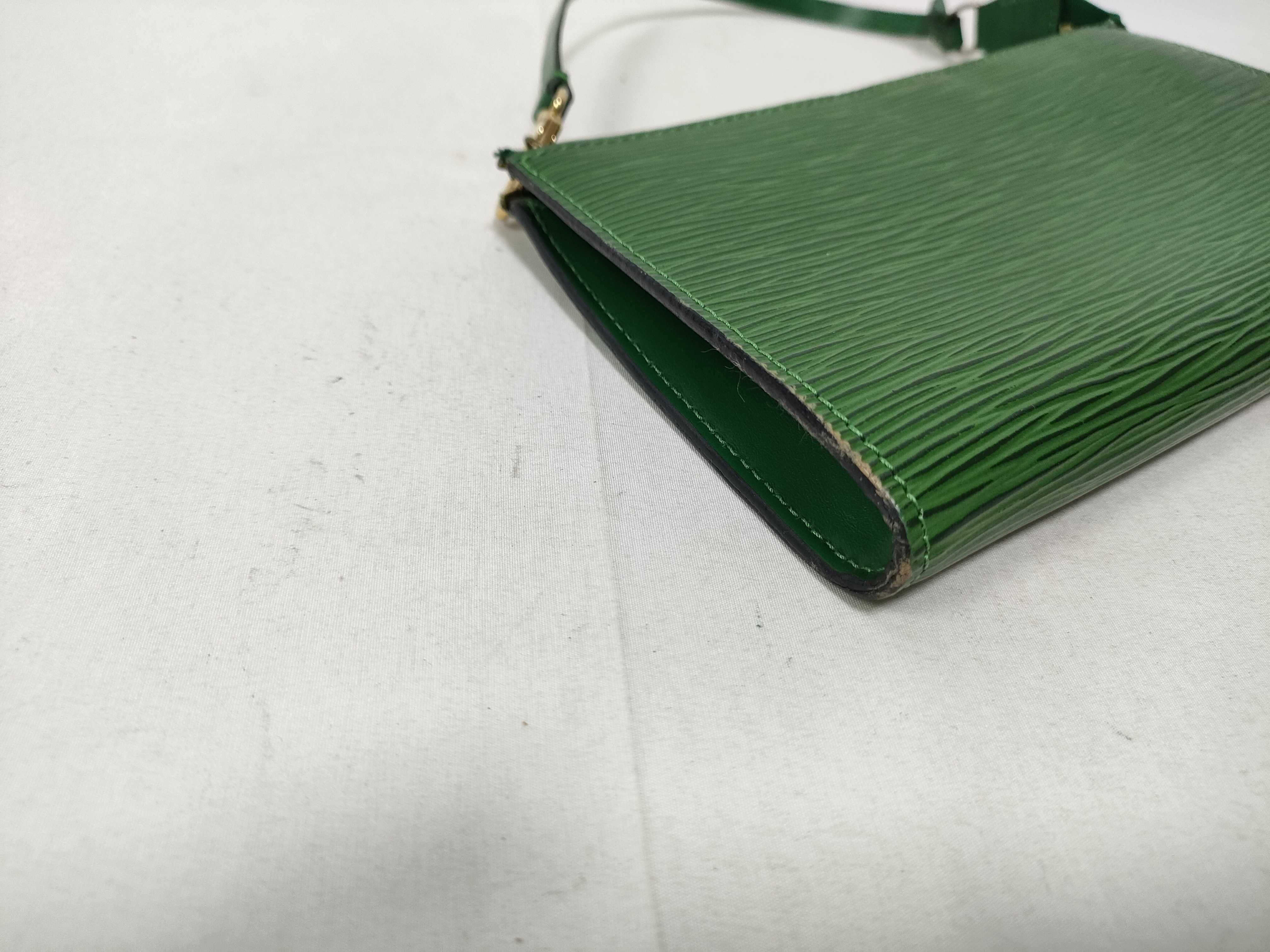 Epi LV Epi Pochette Accessoires M52944 — view 5