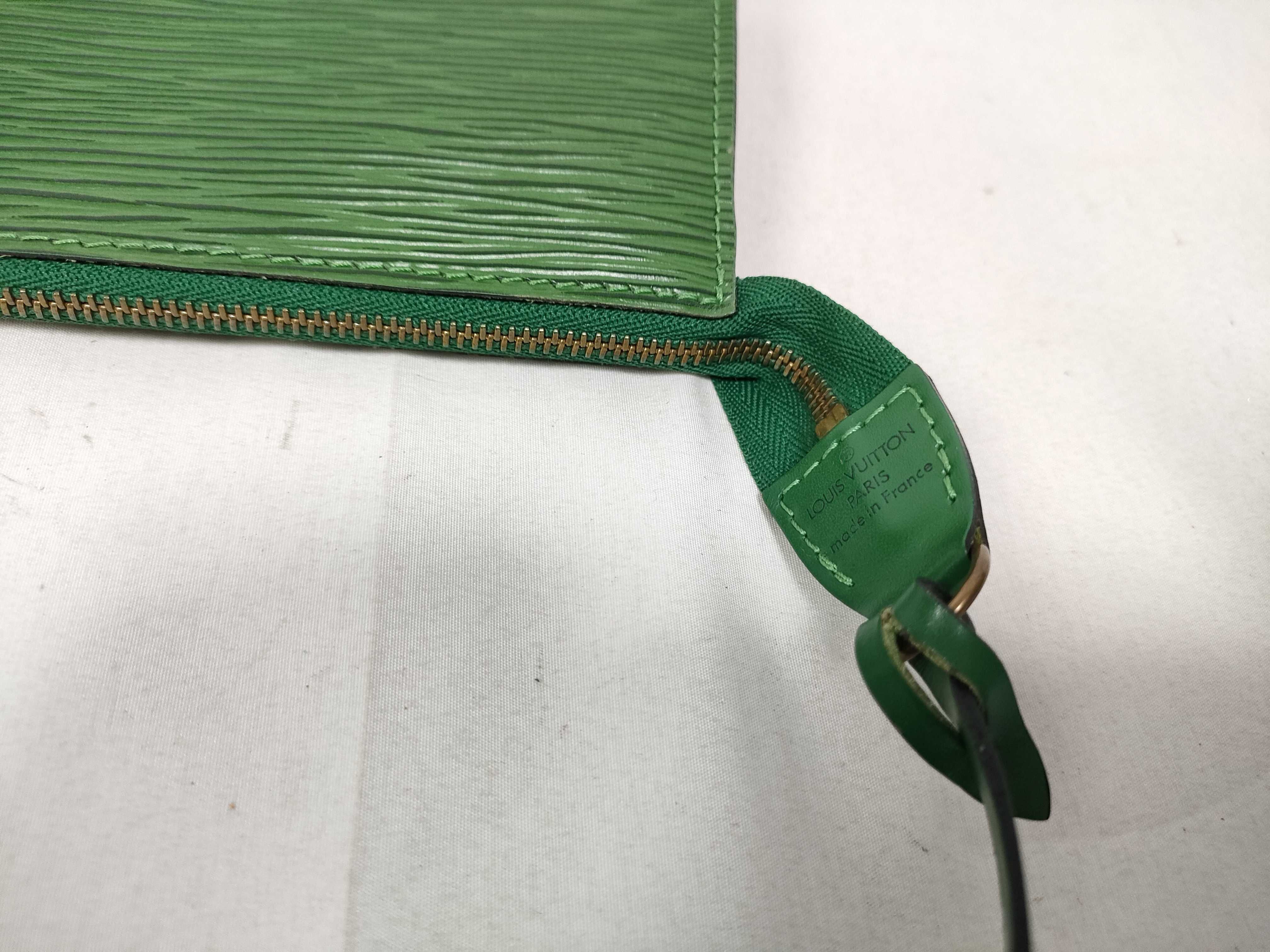 Epi LV Epi Pochette Accessoires M52944 — view 8