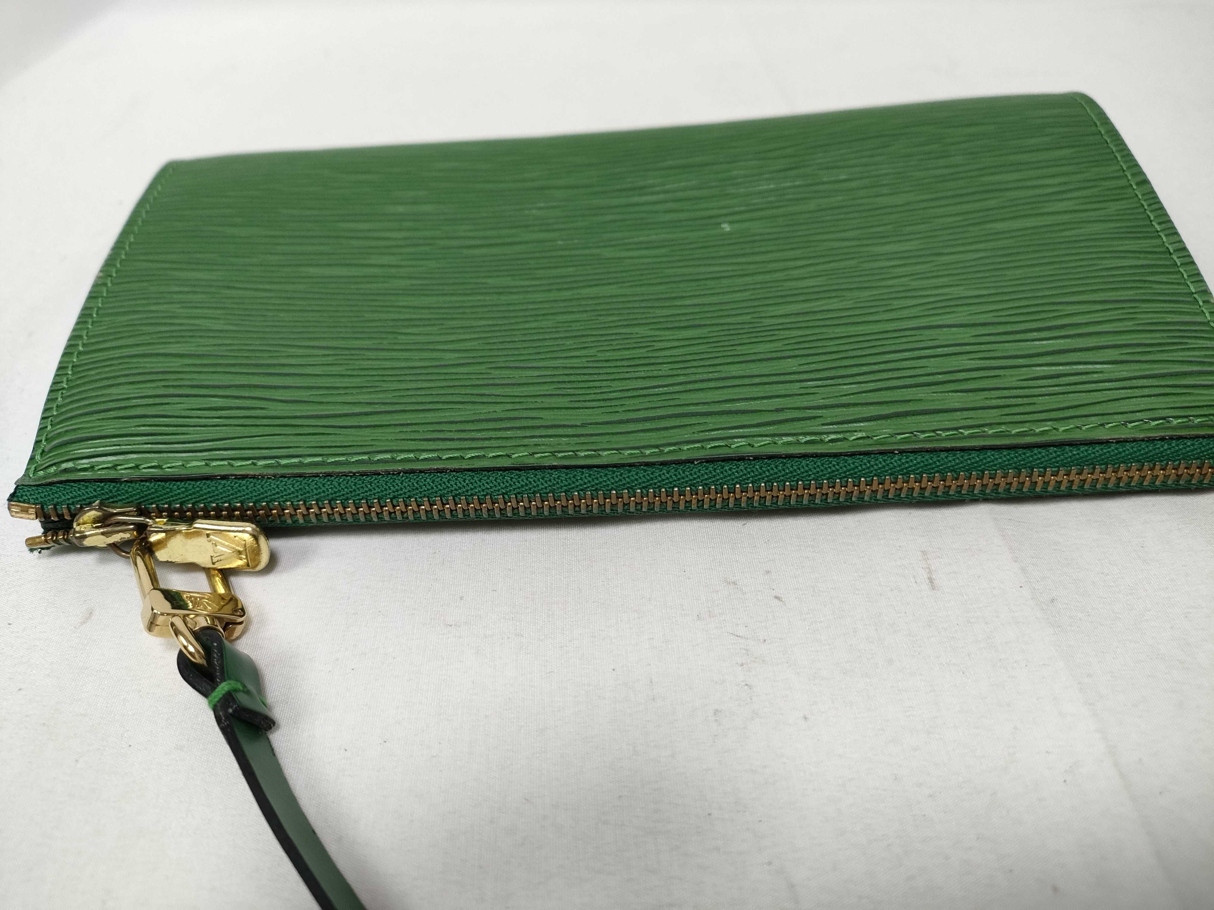 Epi LV Epi Pochette Accessoires M52944 — view 10