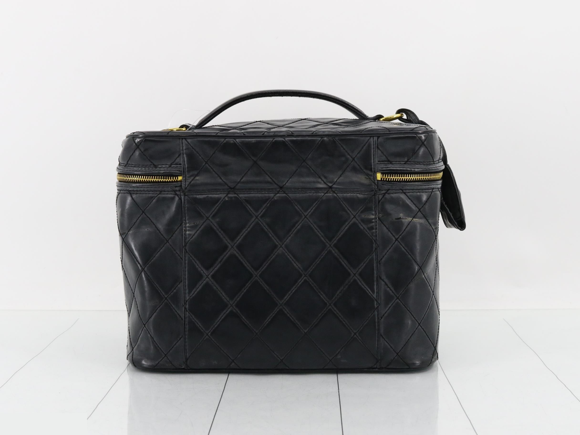 Enamel (bag) - Other - Vanity case, black, gold hardware — view 2