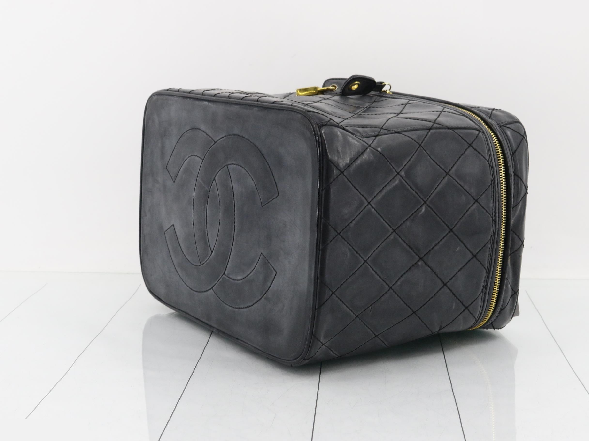 Enamel (bag) - Other - Vanity case, black, gold hardware — view 6