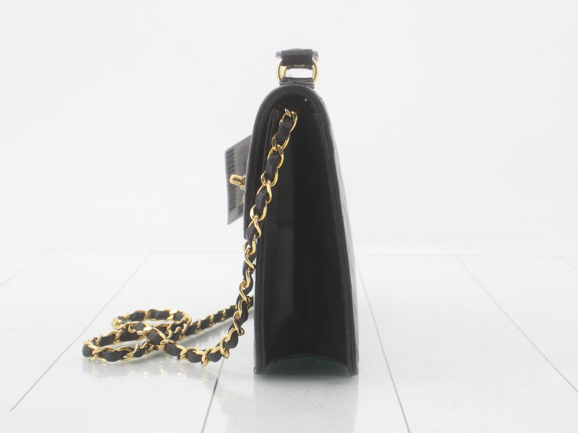 Matelassé handbag / chain shoulder bag (2-way) — view 3