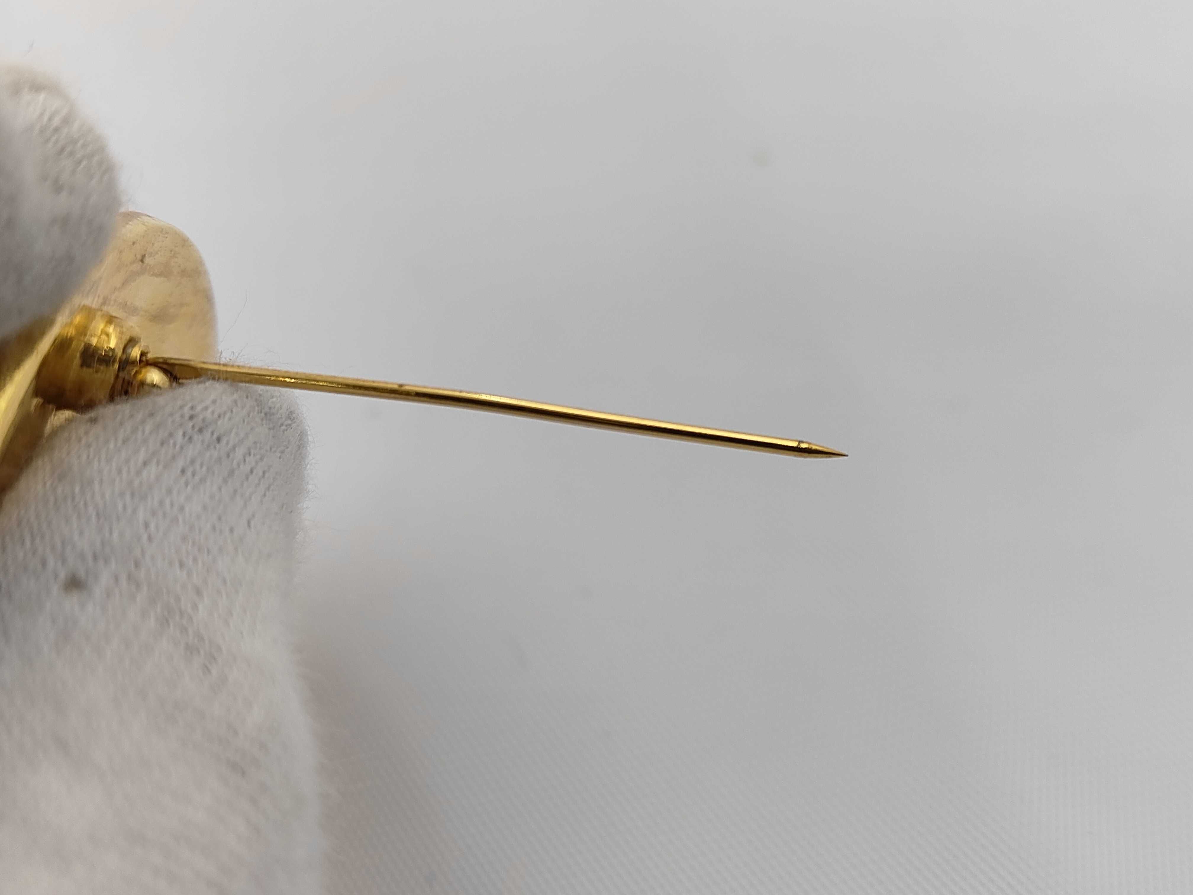 brooch 94A brooch — view 3