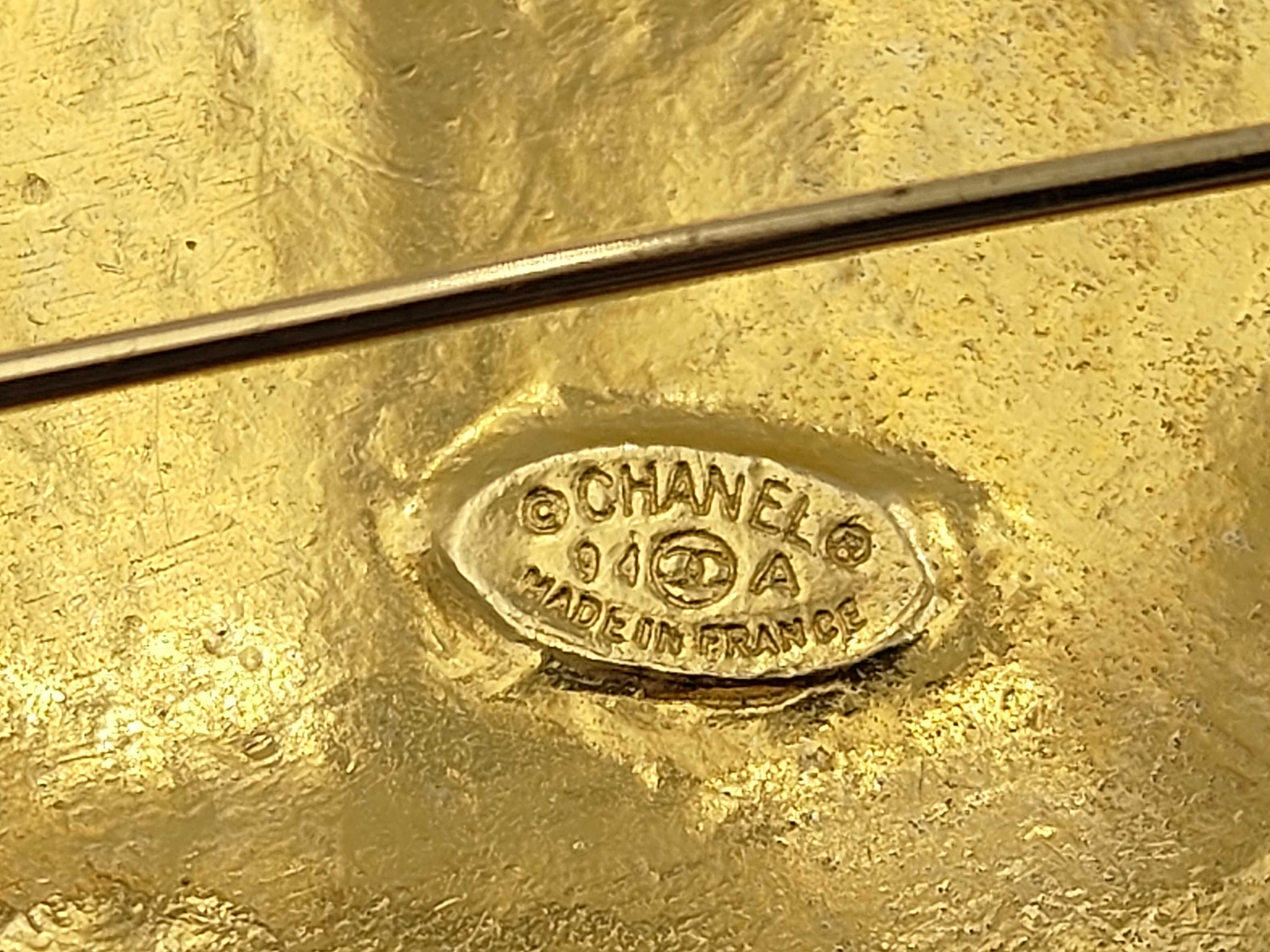 brooch 94A brooch — view 4
