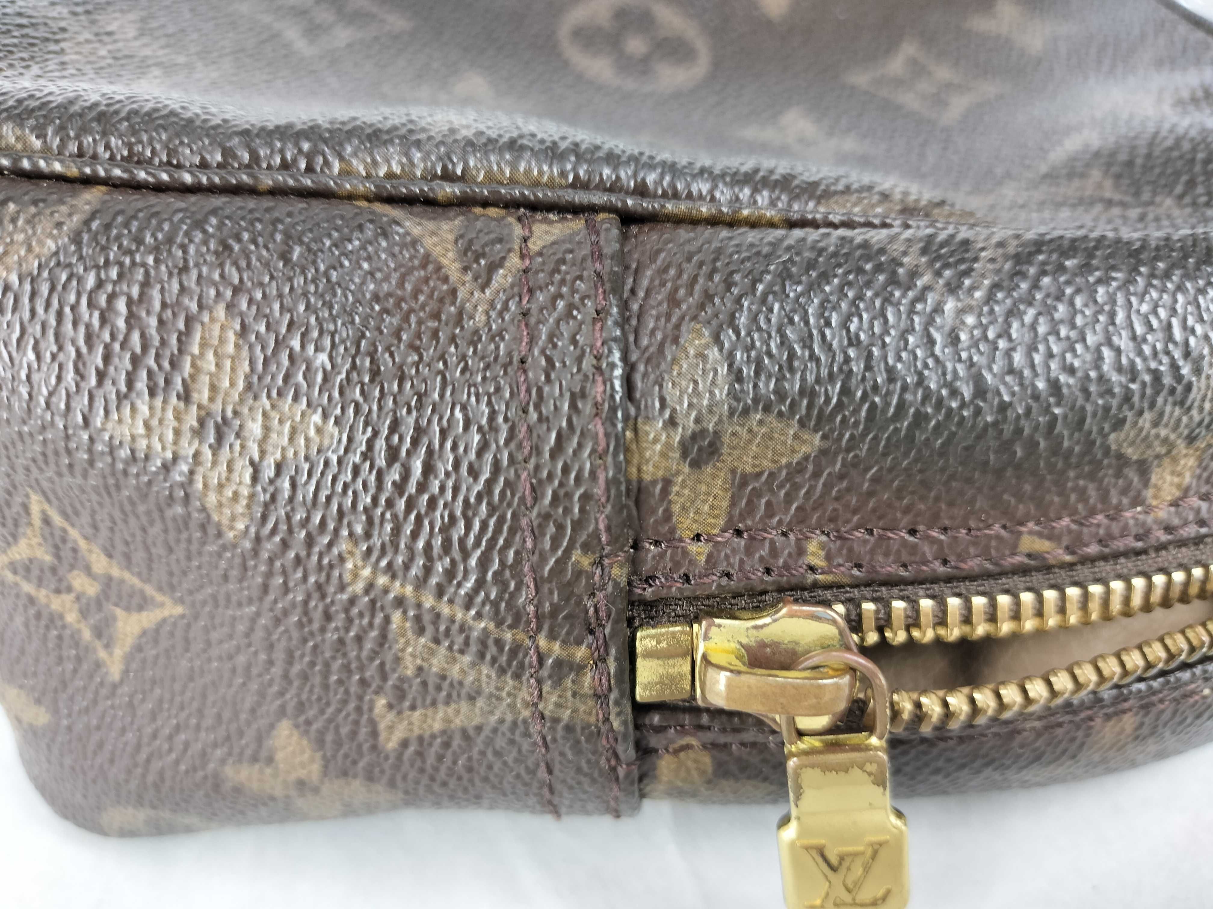 Monogram Louis Vuitton Monogram M47522 Monogram Trousses Toilette 28 Cosmetic Pouch PVC Brown Pouch — view 12