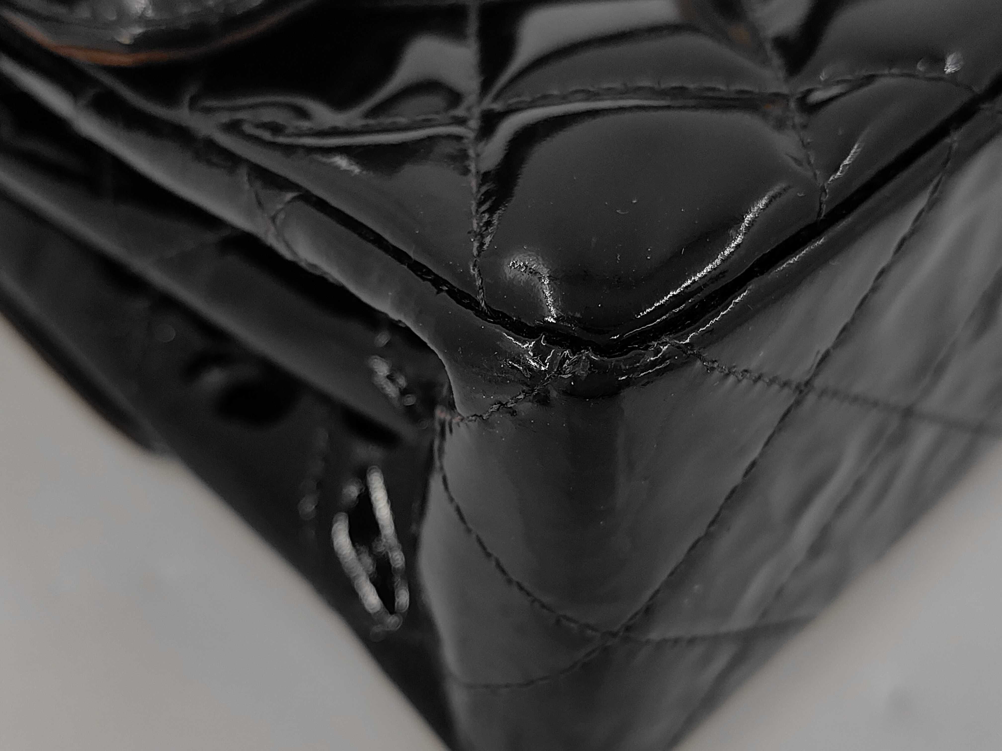 enamel Matelassé handbag with Coco Mark sticker. — view 3