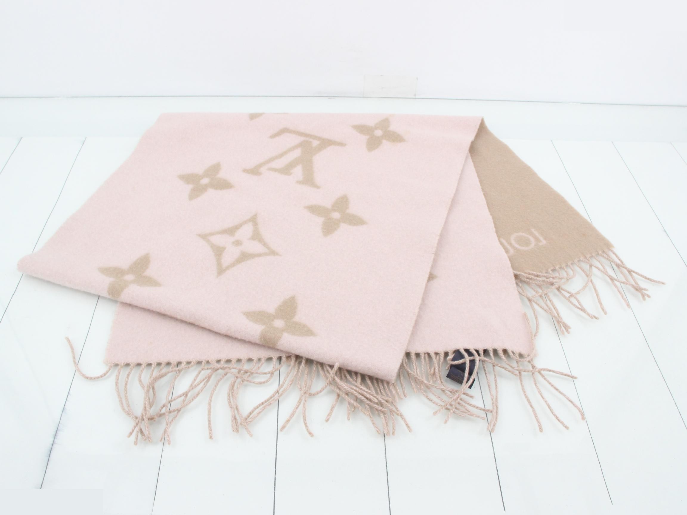 Reykjavik scarf, cashmere, AO1293, with tag. — view 3