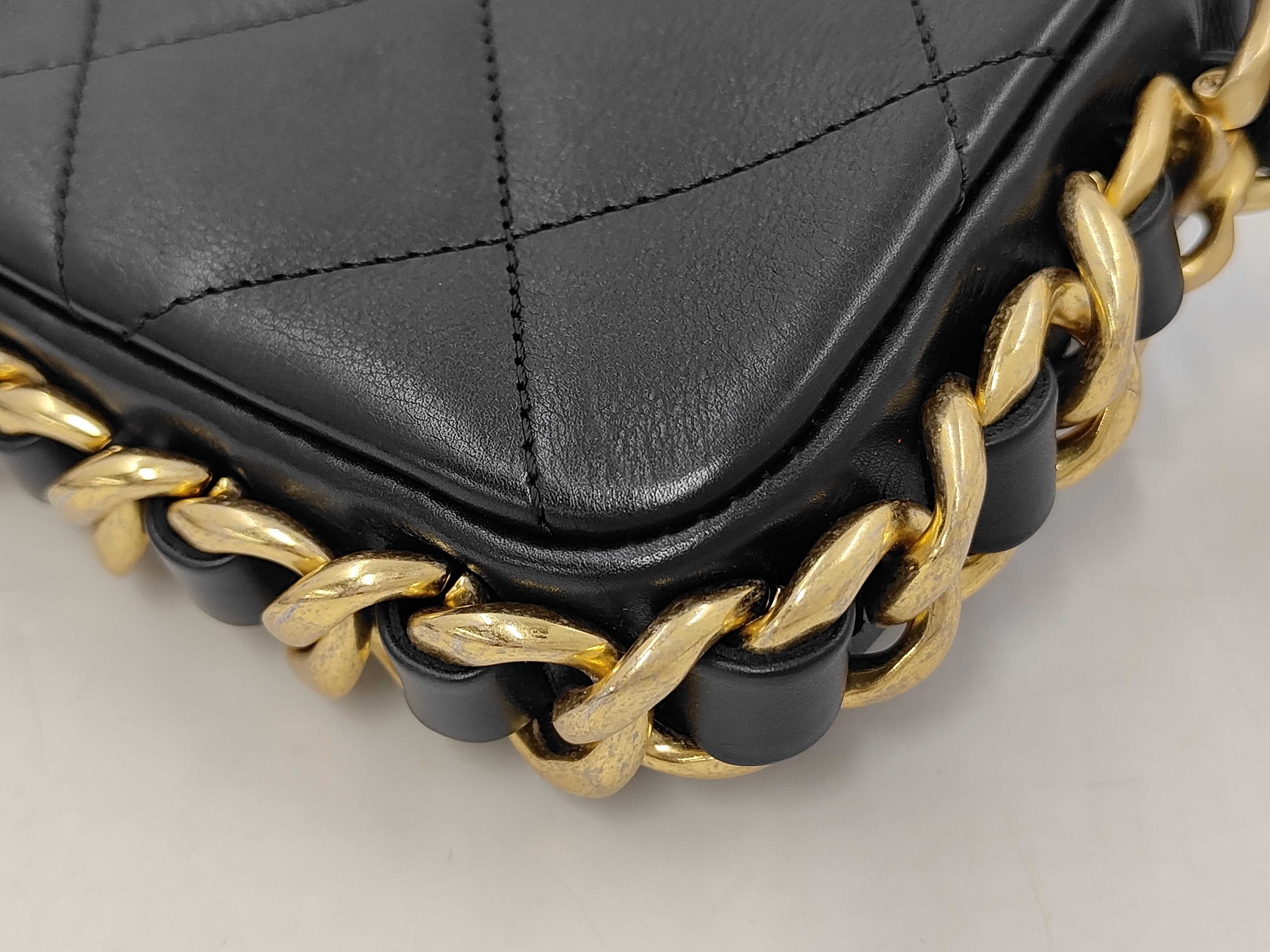 AS2833 Matelassé Chain Shoulder Bag — view 3