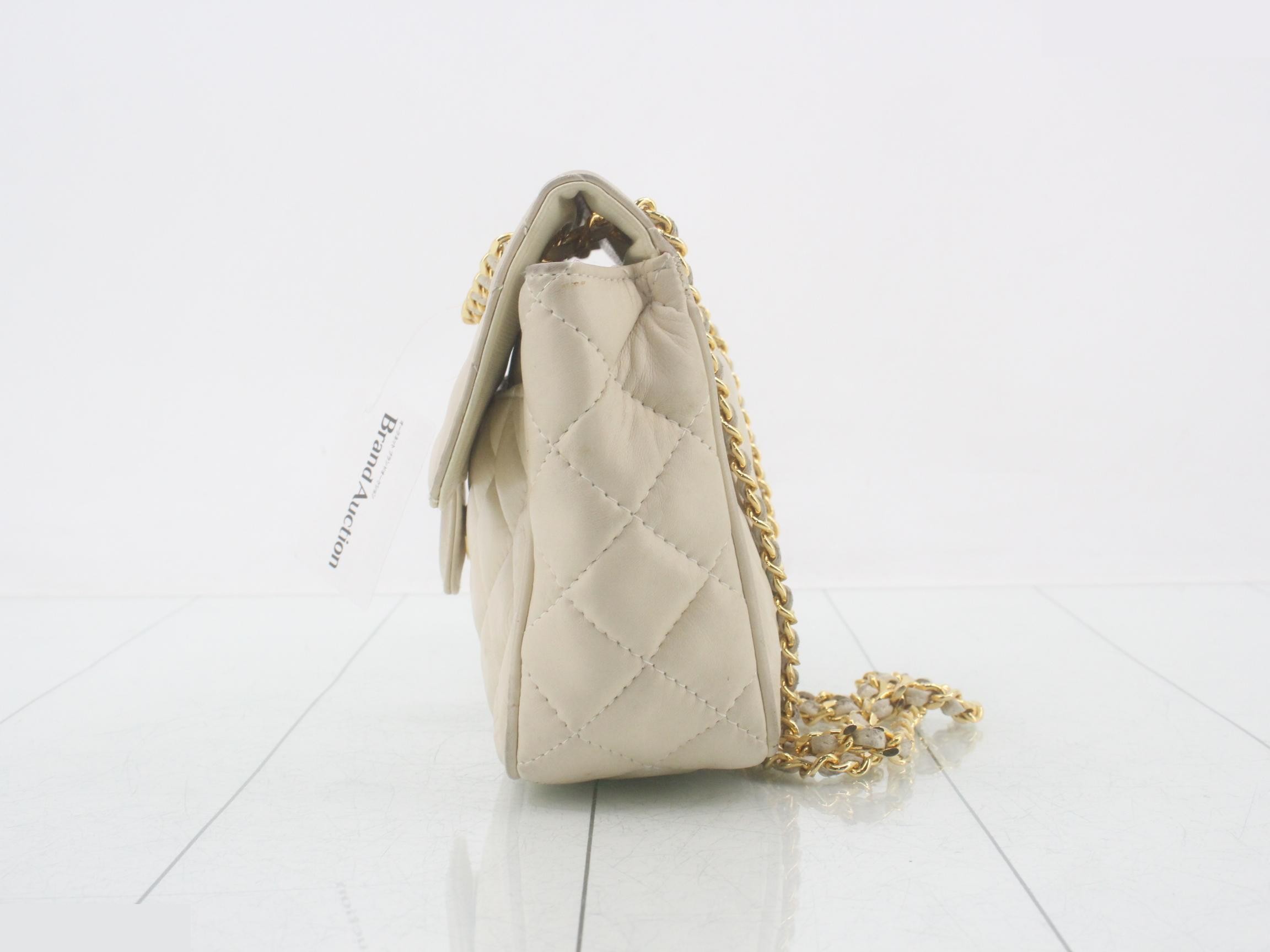 Other lines: Bags - Chain shoulder bag, quilted leather, white — view 3