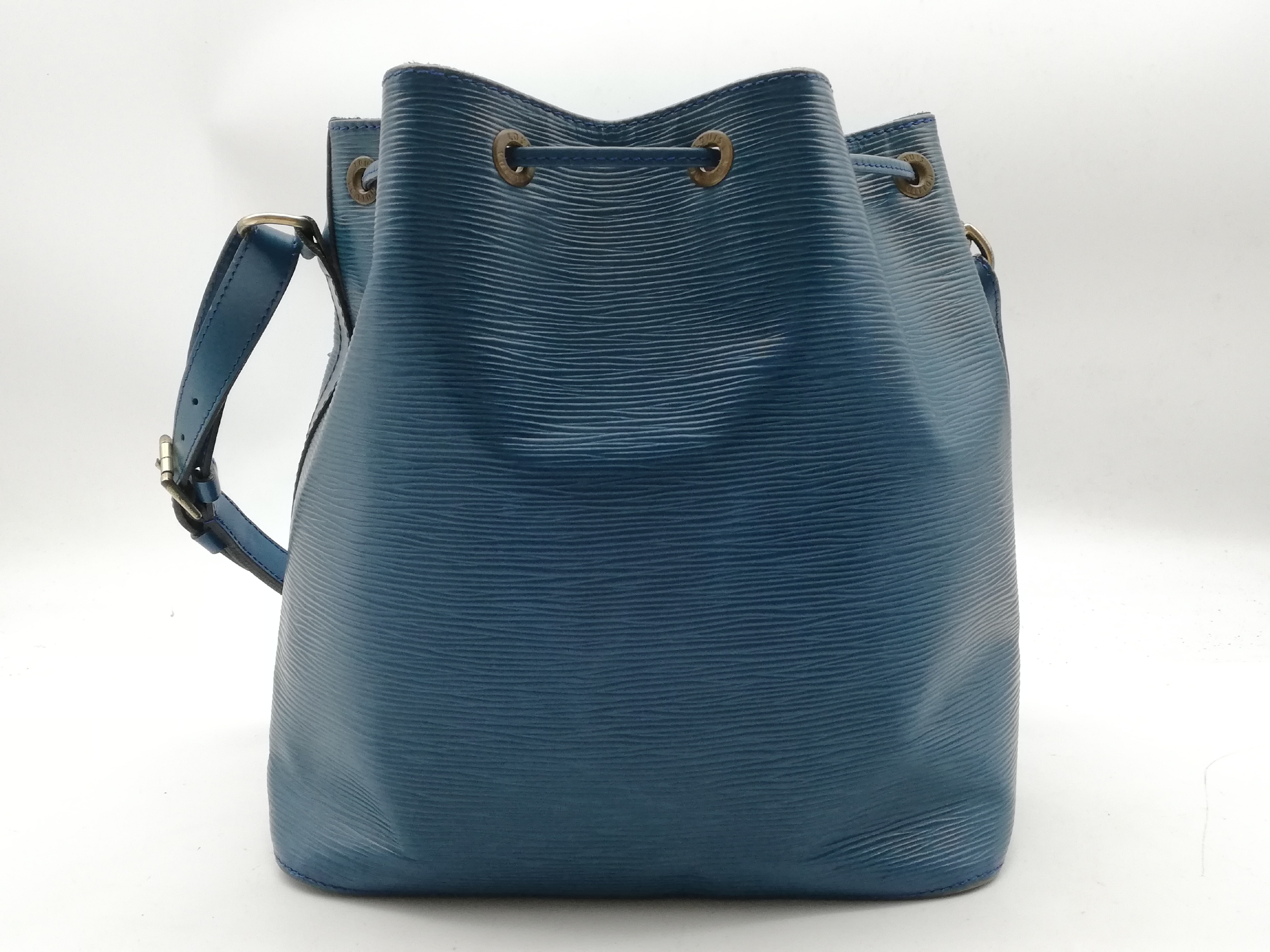 Epi Petit Noé M44105 Handbag — view 2