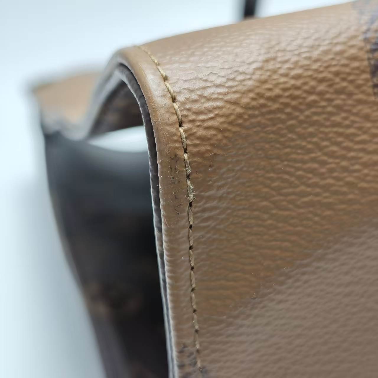 【*Shipped from: China*】LOUIS VUITTON OnTheGo PU Handbag — view 11