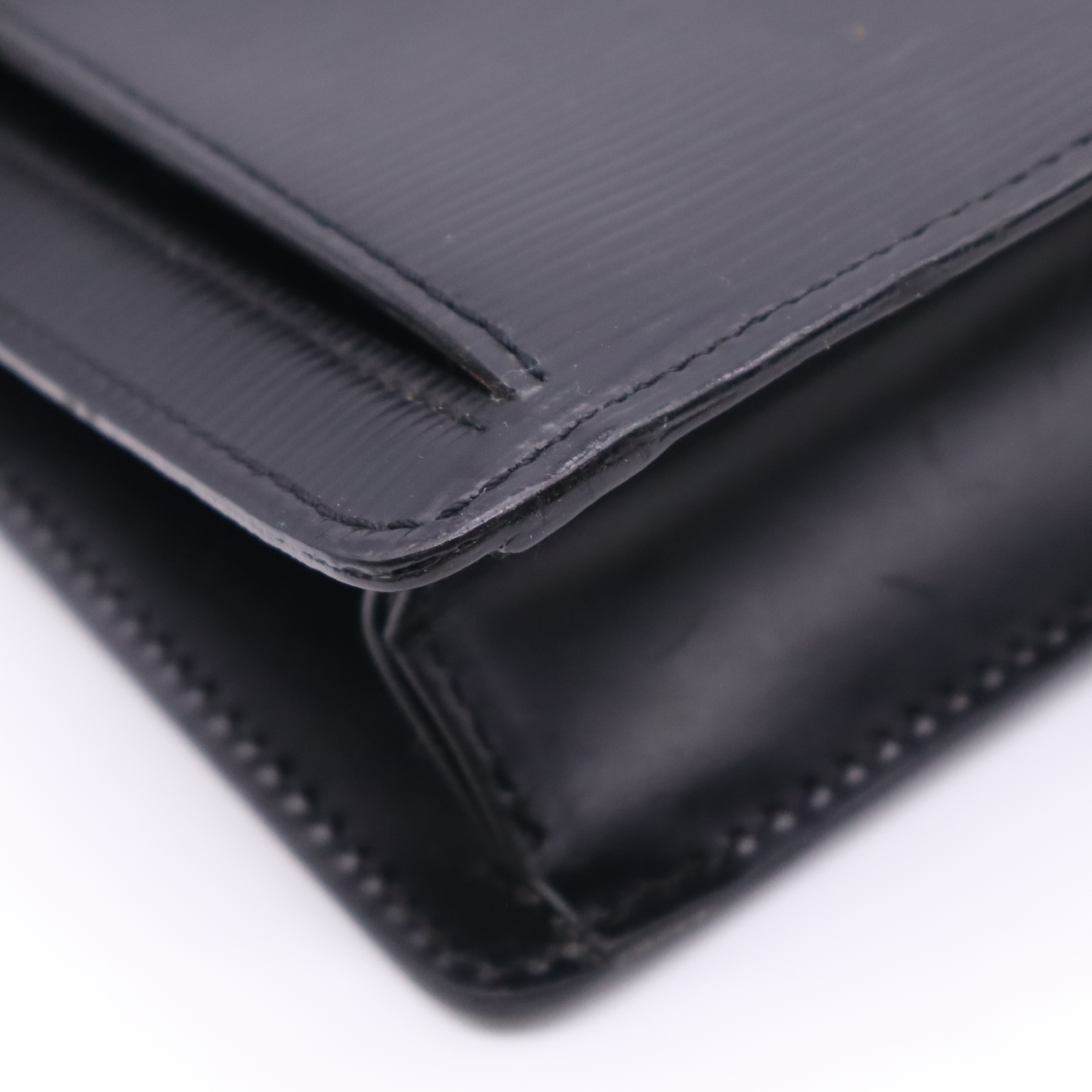 M52612 Epi Pochette Sellier Dragonne Noir Second Bag — view 8