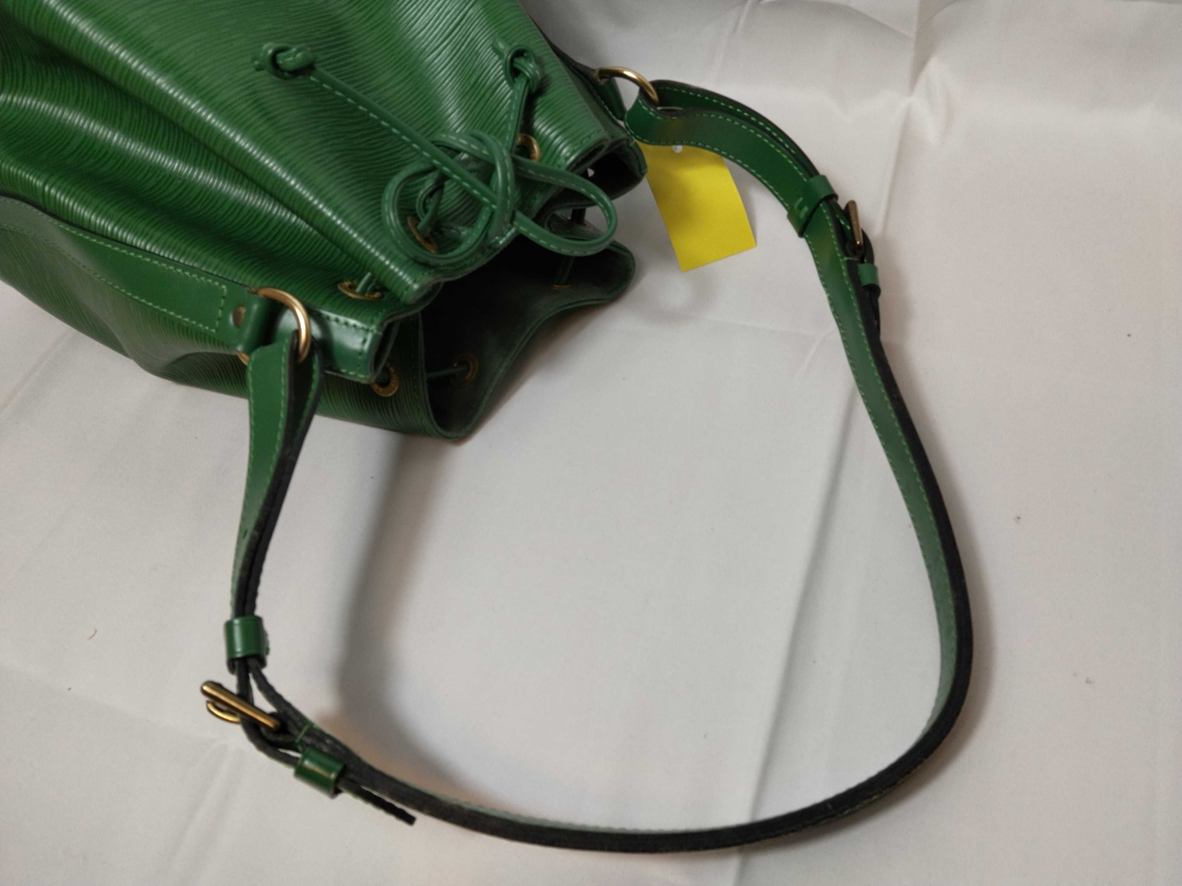 Epi Petit Noé Shoulder Bag — view 3