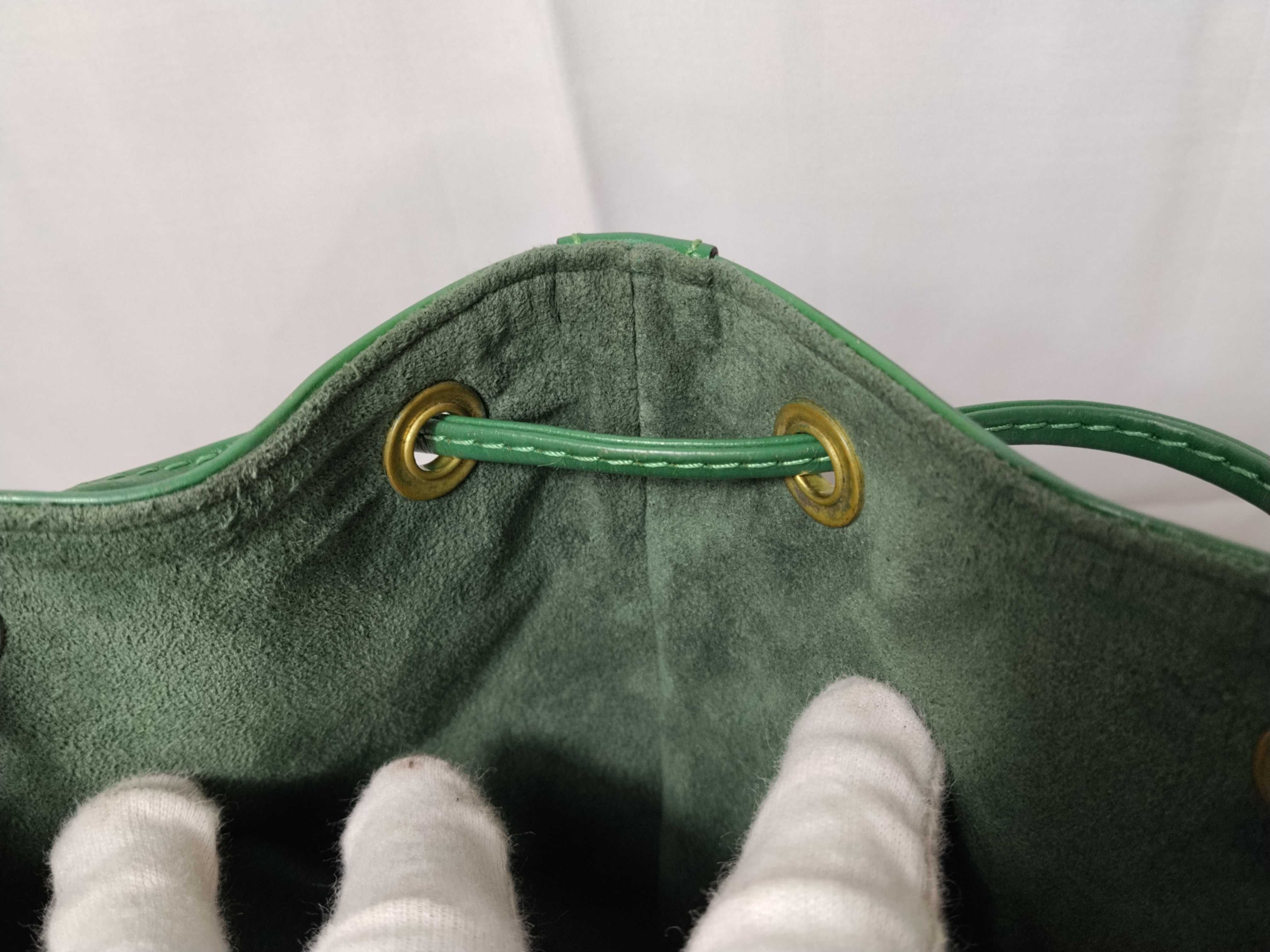 Epi Petit Noé Shoulder Bag — view 9
