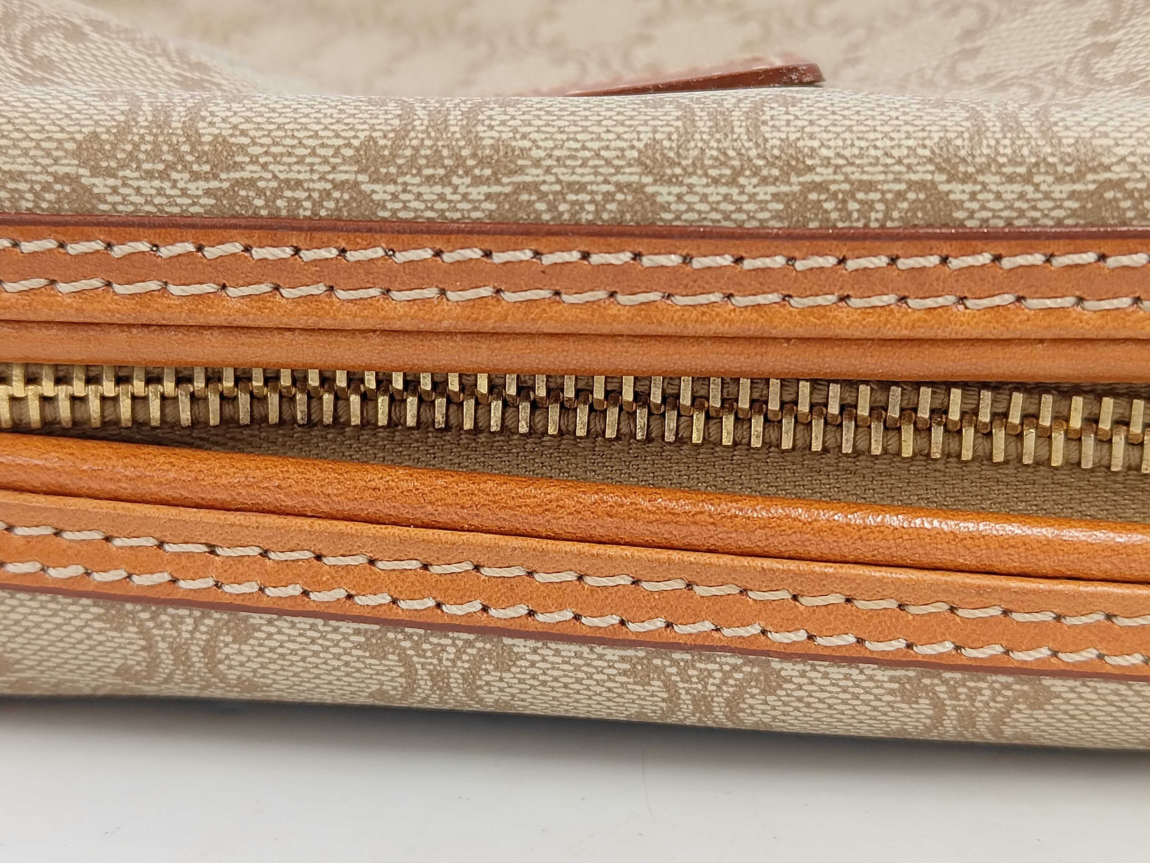 pouch — view 4
