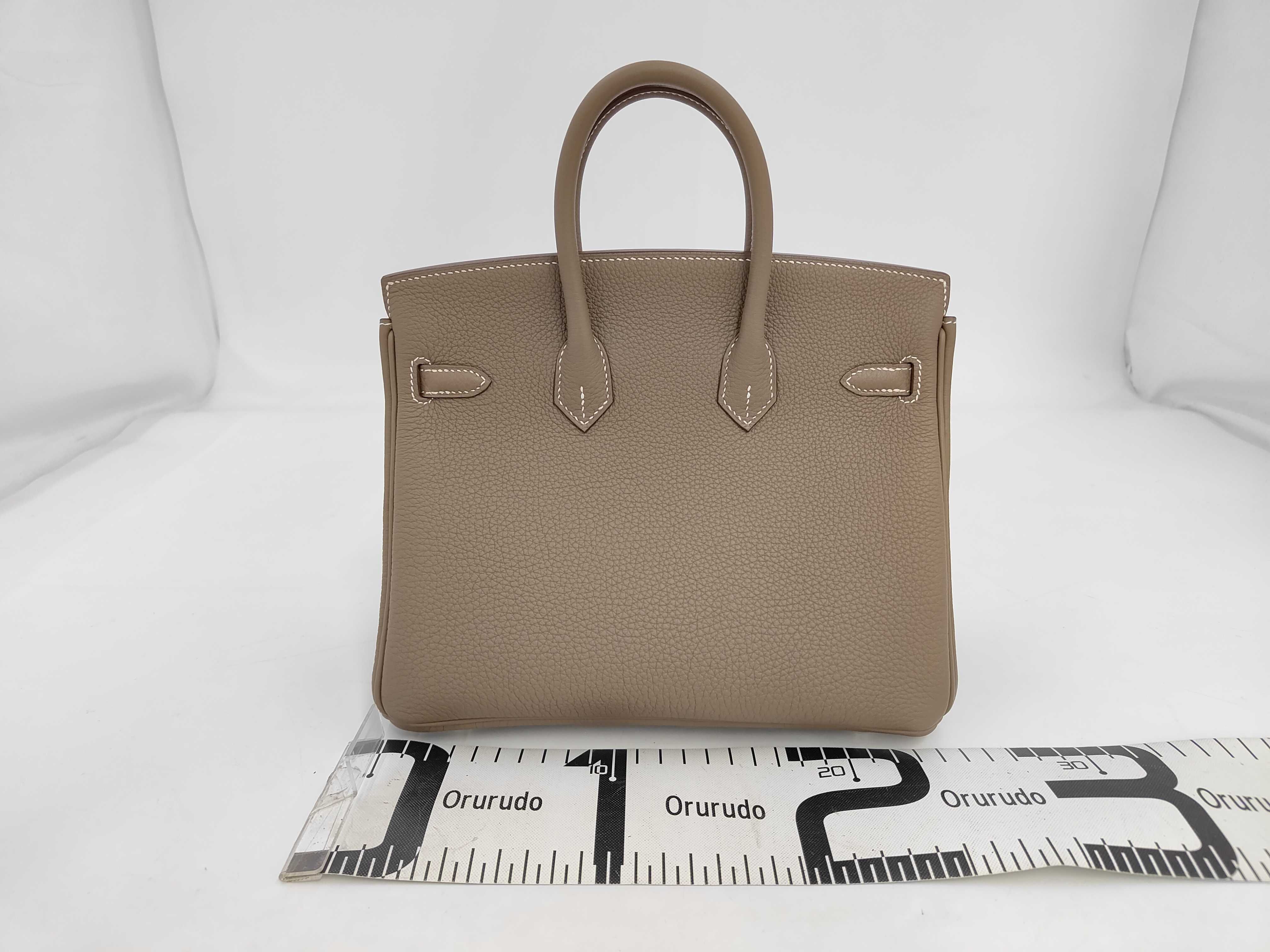Birkin 25 Etoupe Togo Silver Hardware G Stamp Handbag — view 2