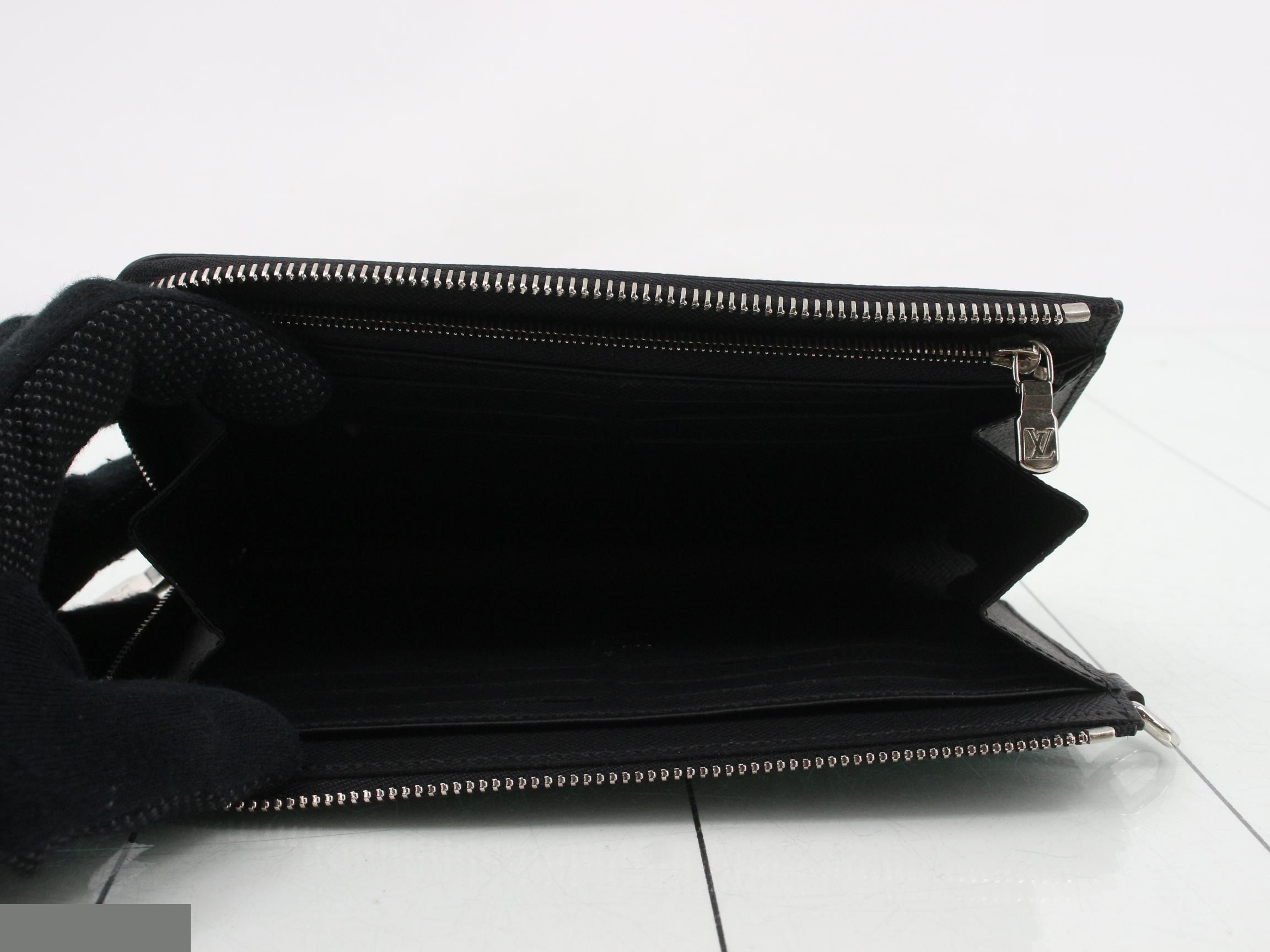 M69409 Taiga Zippy Dragonne L-shaped Zipper Wallet — view 4