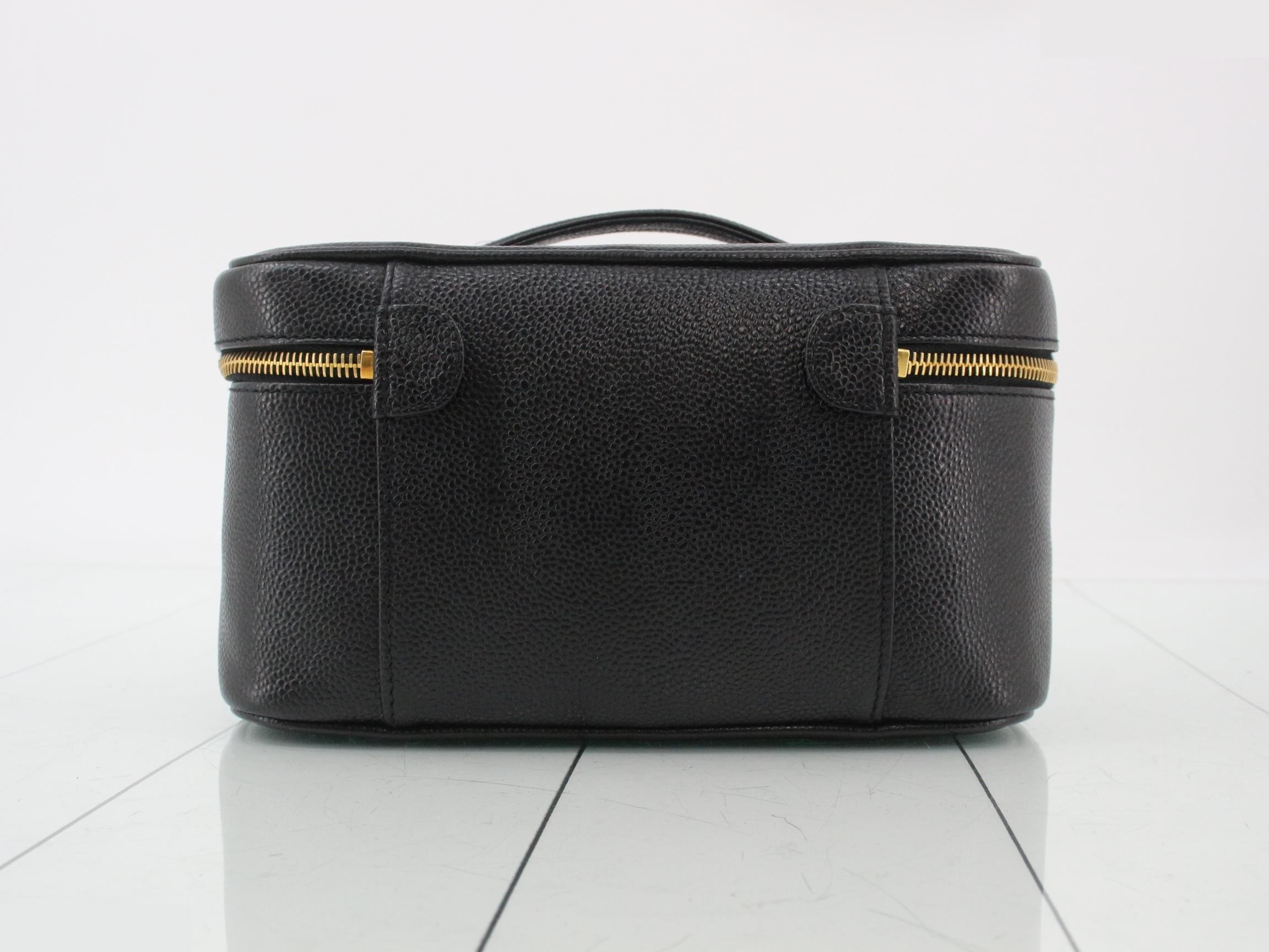 Vanity bag, caviar leather — view 2