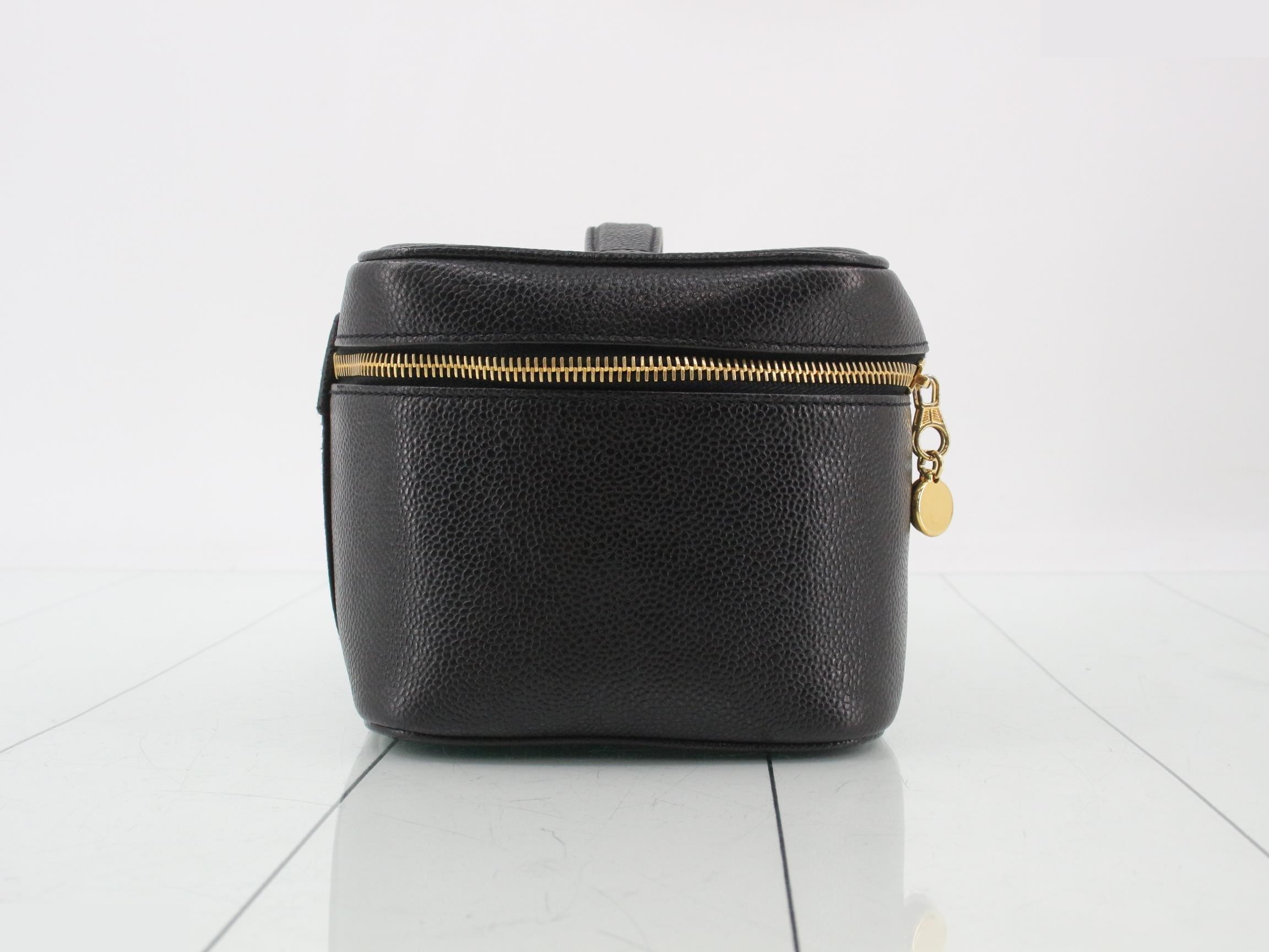 Vanity bag, caviar leather — view 4