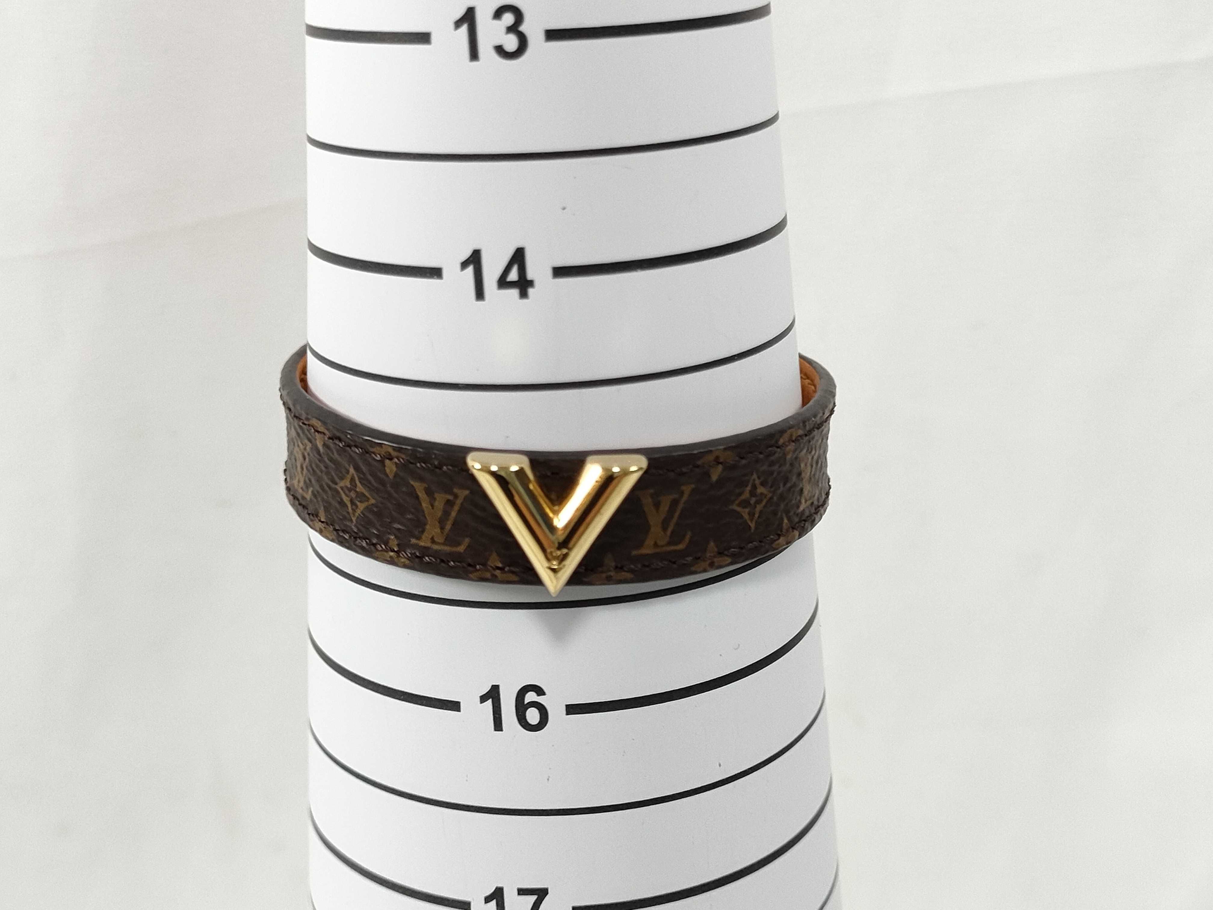 Monogram Bracelet Essential V M6042 Bracelet/Bangle — view 8