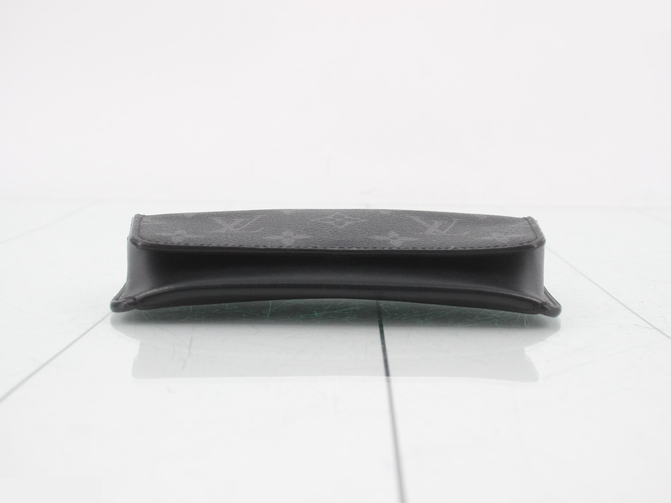 eyeglasses case — view 3