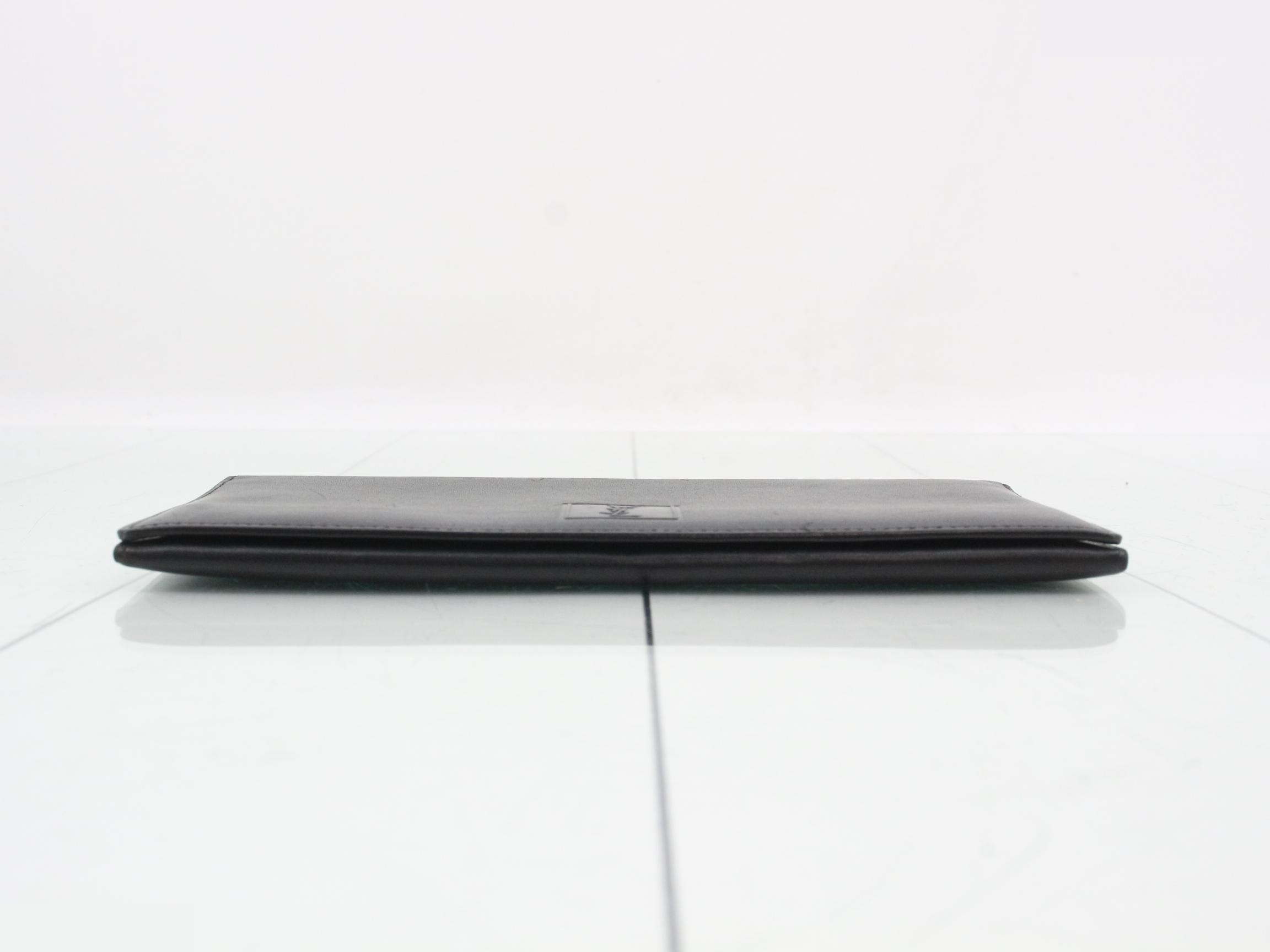 Bi-fold wallet — view 3