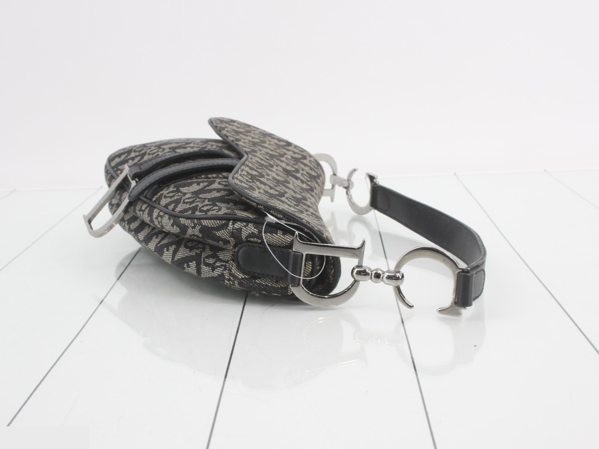 Trotter (bag) - Saddle Shoulder Bag — view 3