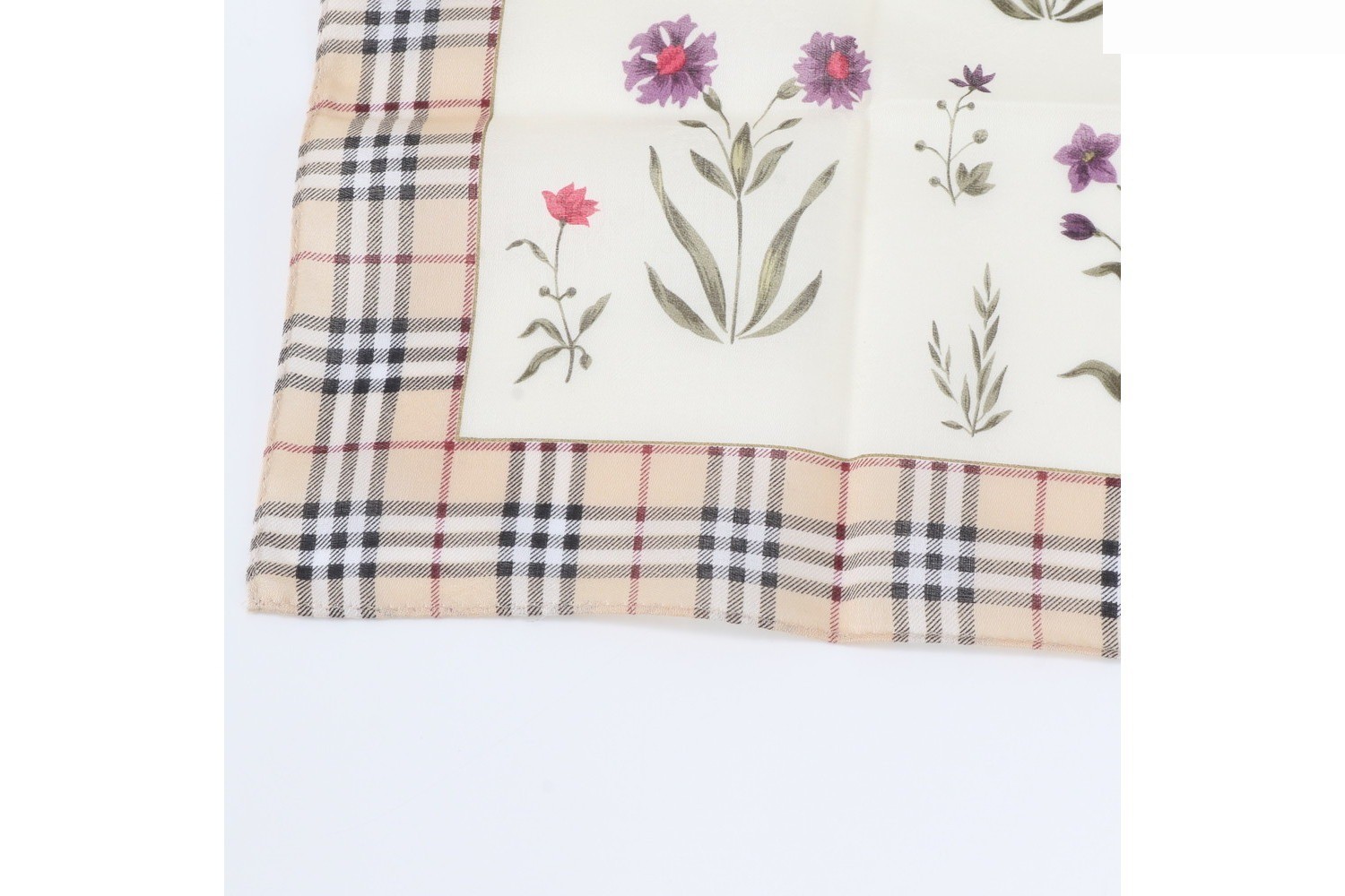Other lines: Small items, accessories, scarves — view 4