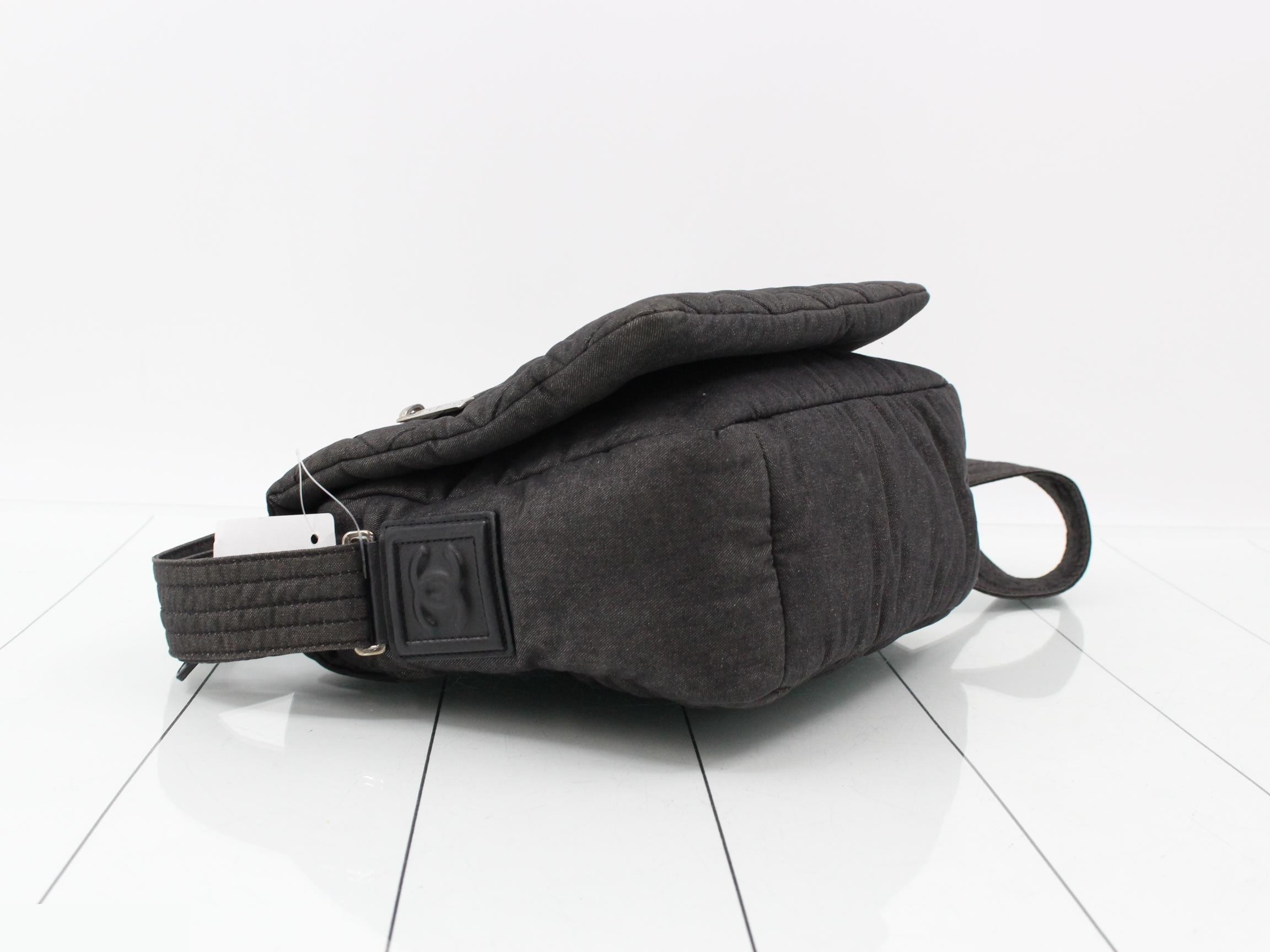 Matelassé Coco Cocoon Canvas Shoulder Bag, with original seal, size 14 — view 5