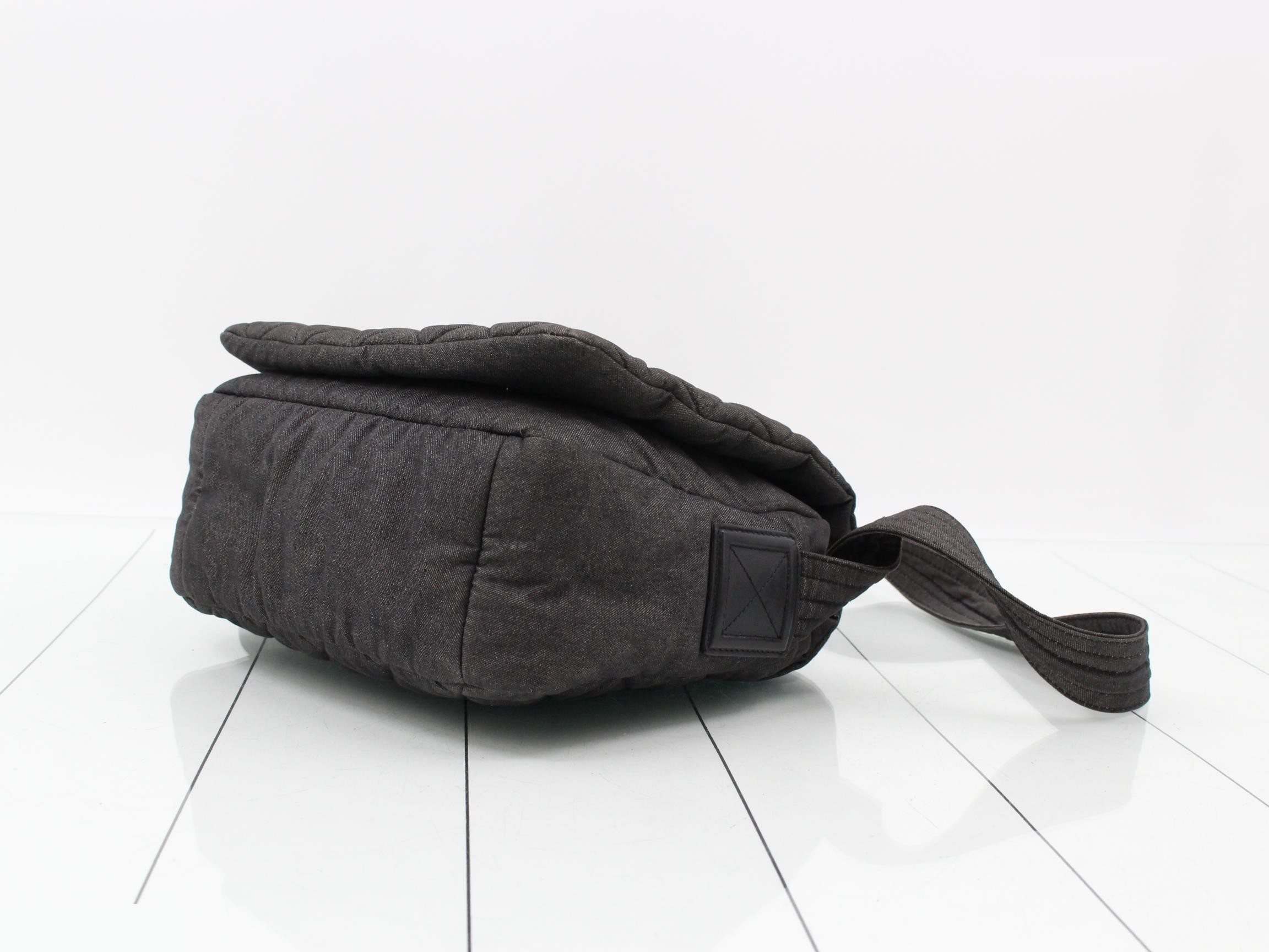 Matelassé Coco Cocoon Canvas Shoulder Bag, with original seal, size 14 — view 6