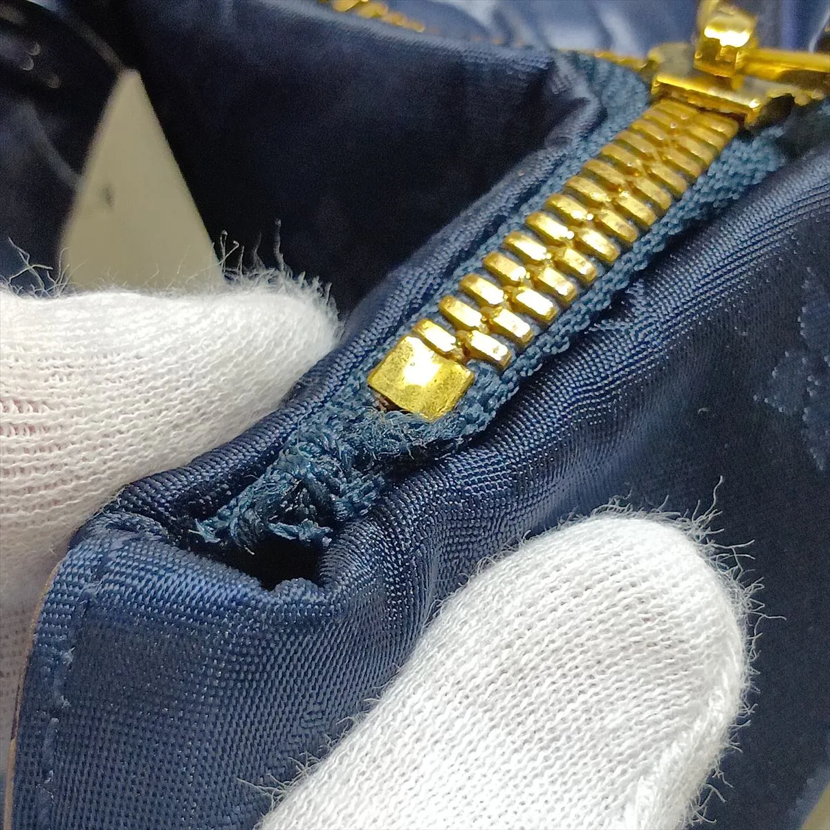 Monogram Désir Lockit Vertical MM M93842 RE1211 Navy — view 12