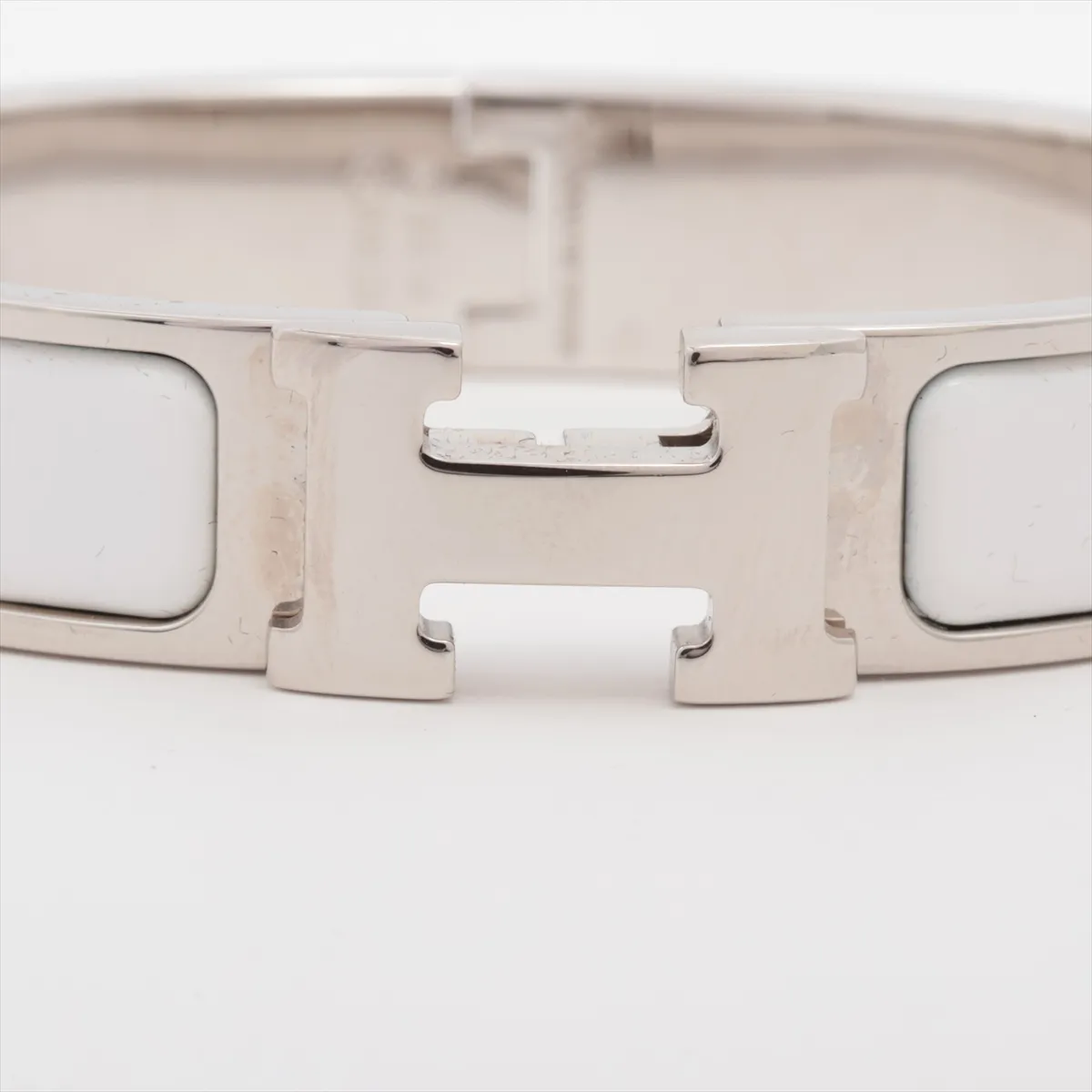 Click H Bangle Fan FI0220 Bangle GP Silver x White — view 3