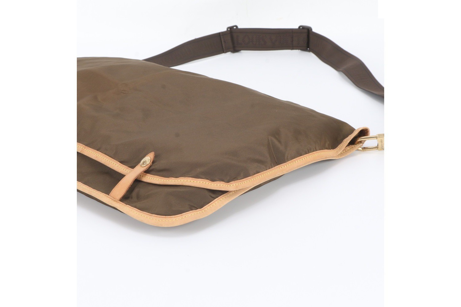 Leather Garment Cover, Crossbody Shoulder Suitcase — view 4