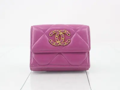 Matelassé (bags) and wallets