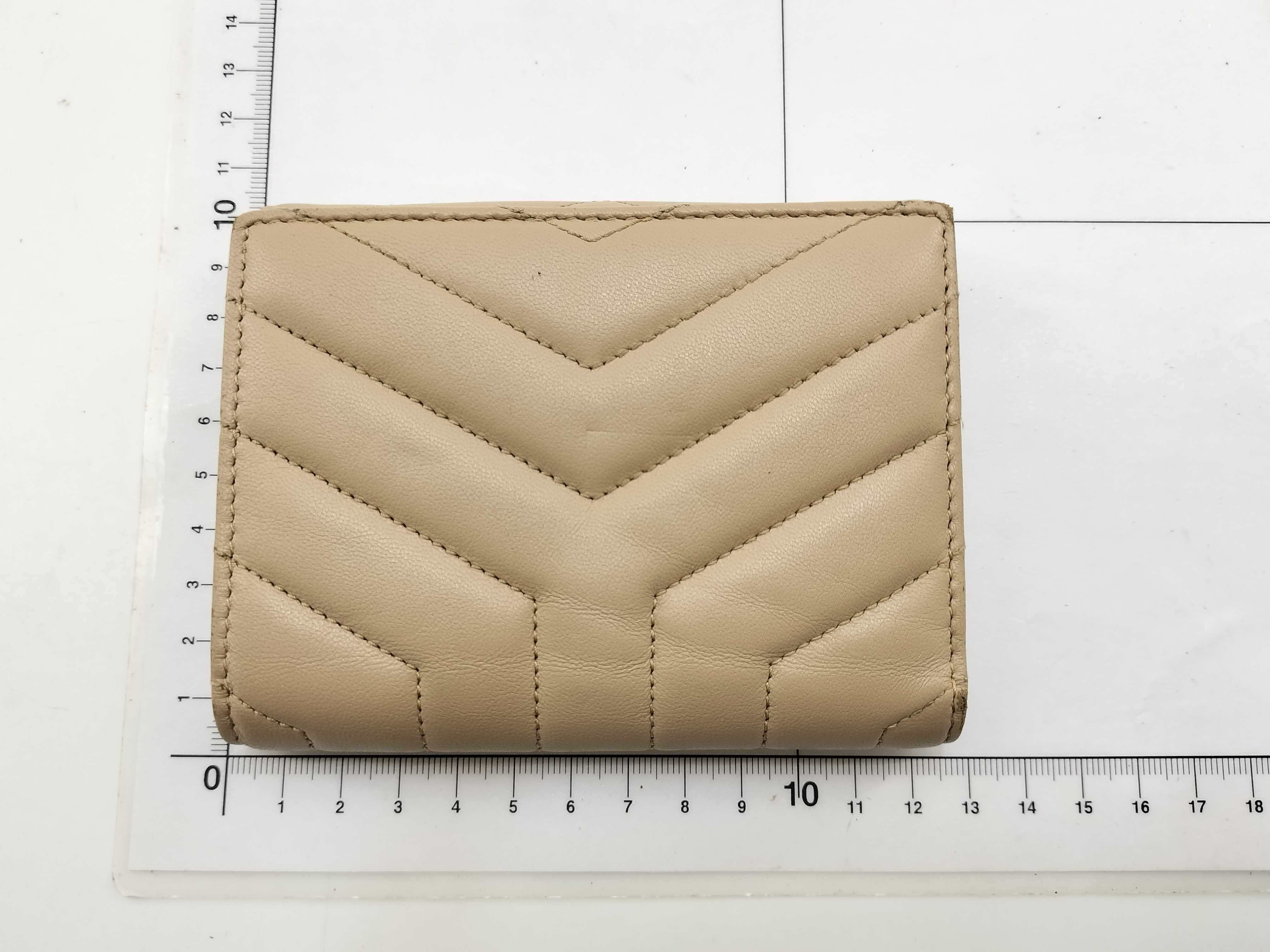 wallet — view 2