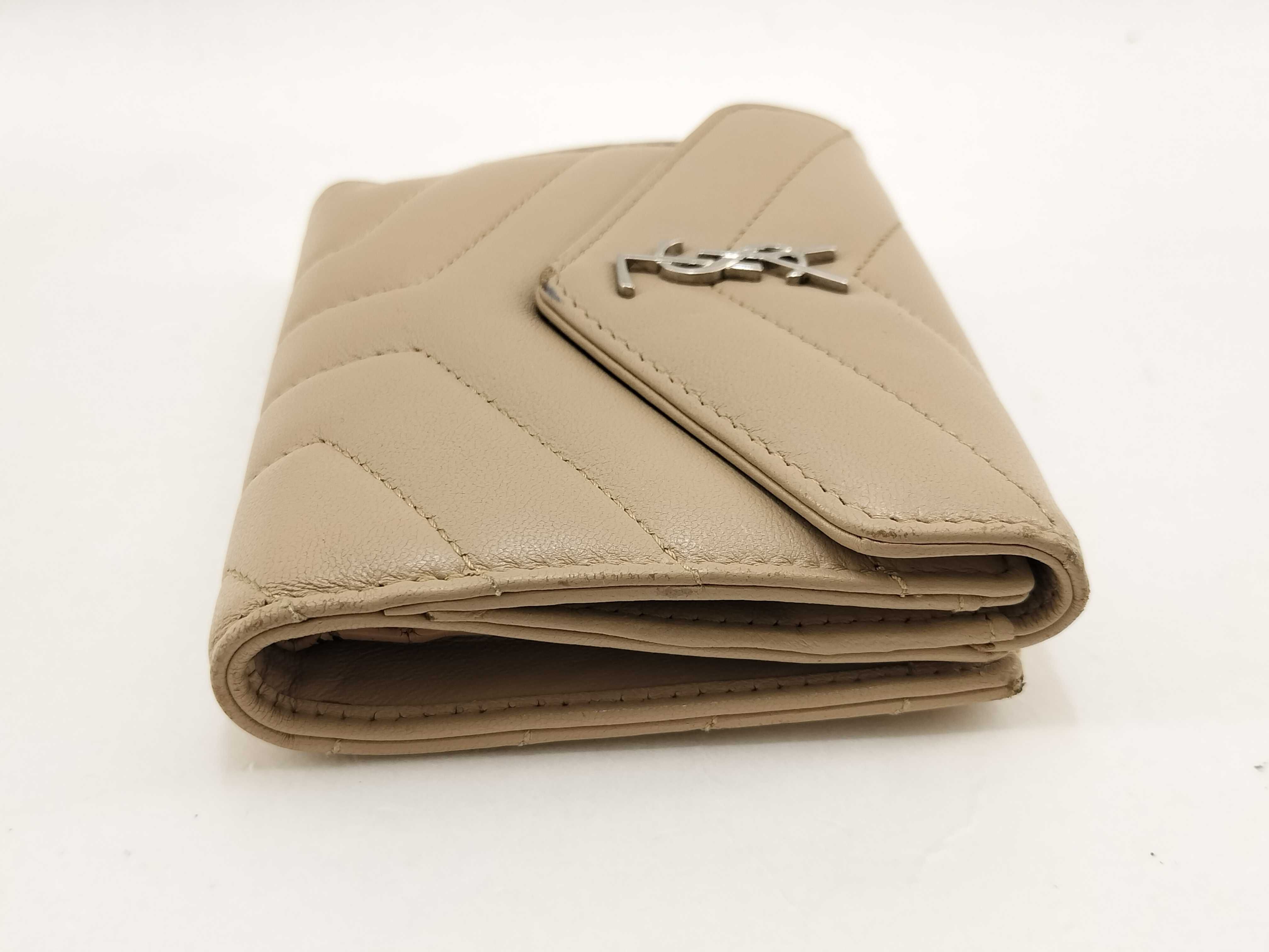 wallet — view 3