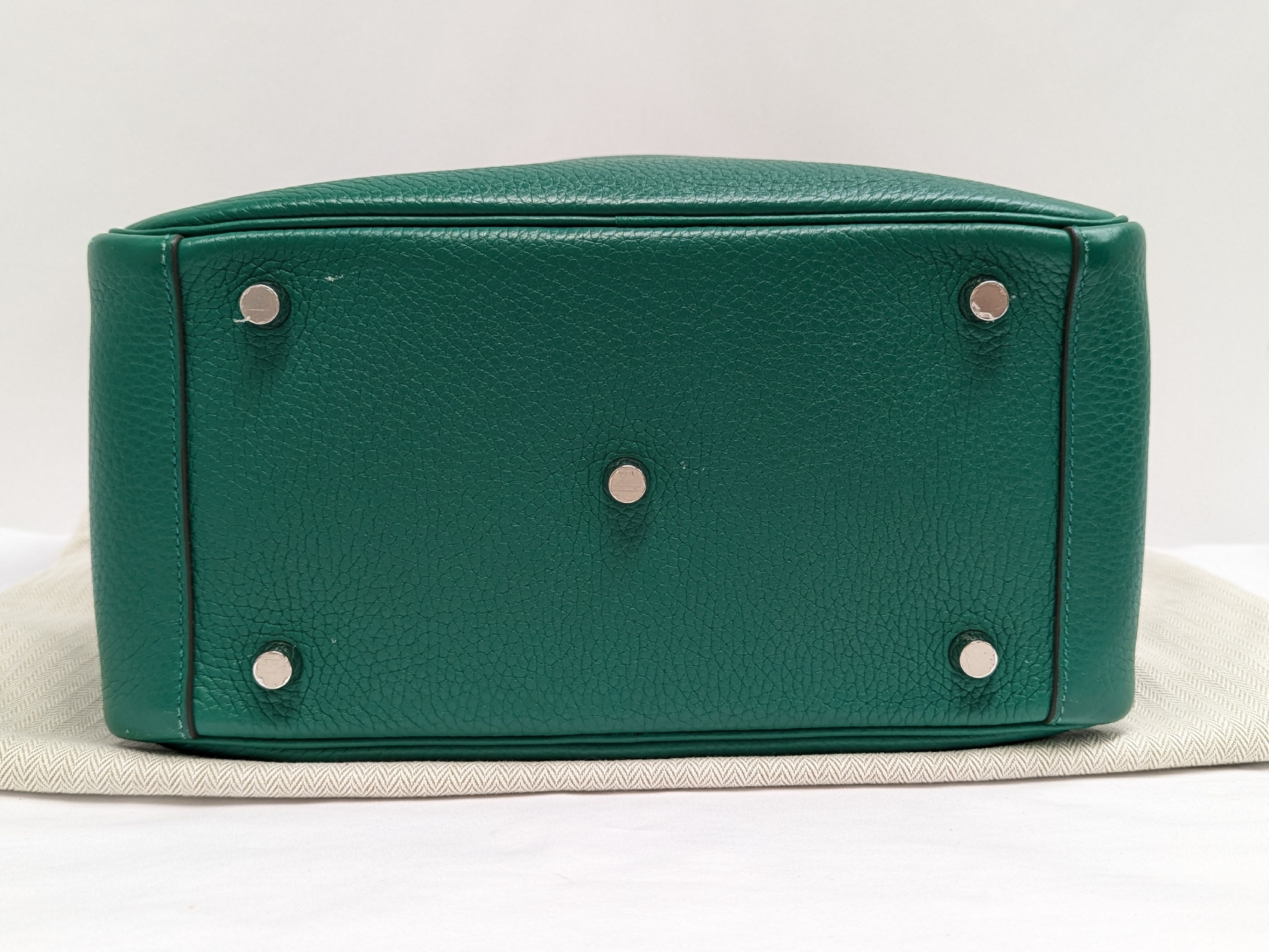 Lindy 26 Taurillon Clemence Vert Vertigo Silver Hardware A Stamp Handbag — view 5