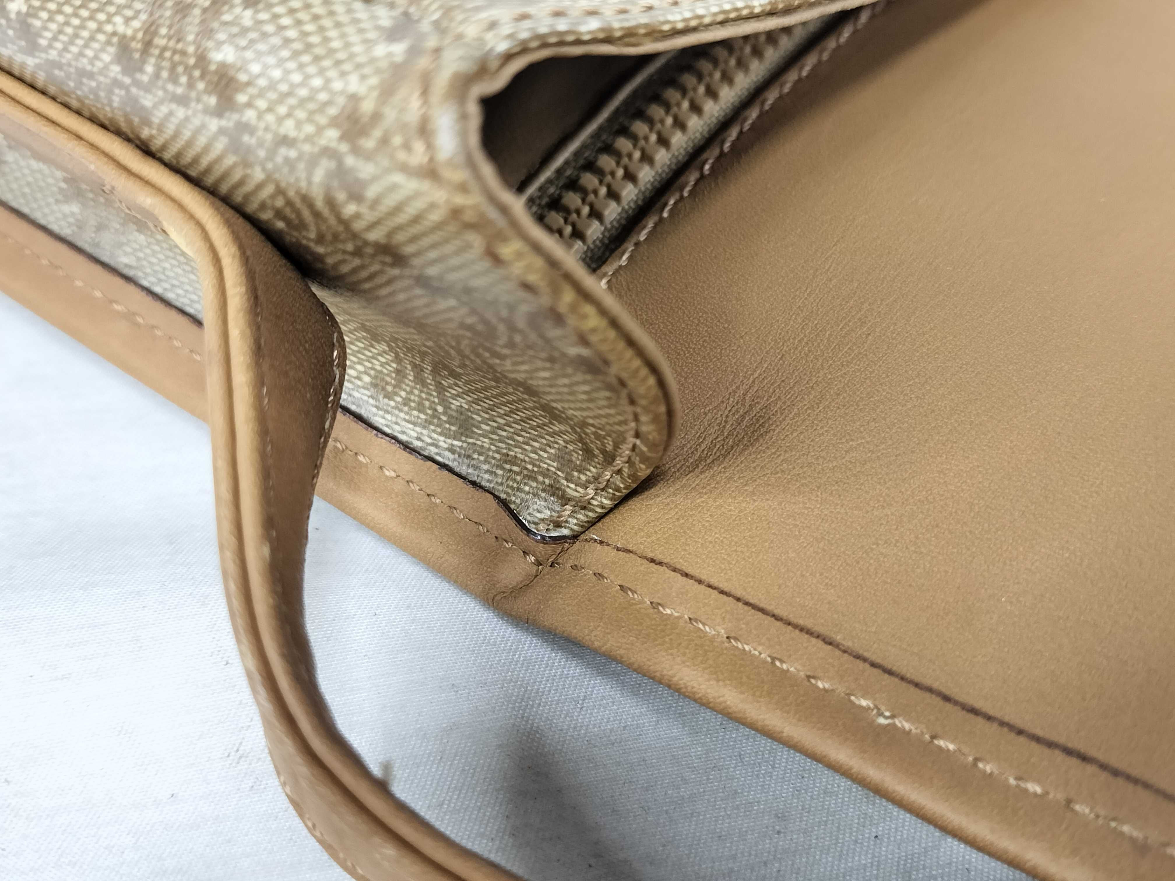 Macadam Old Vintage Shoulder Bag — view 9