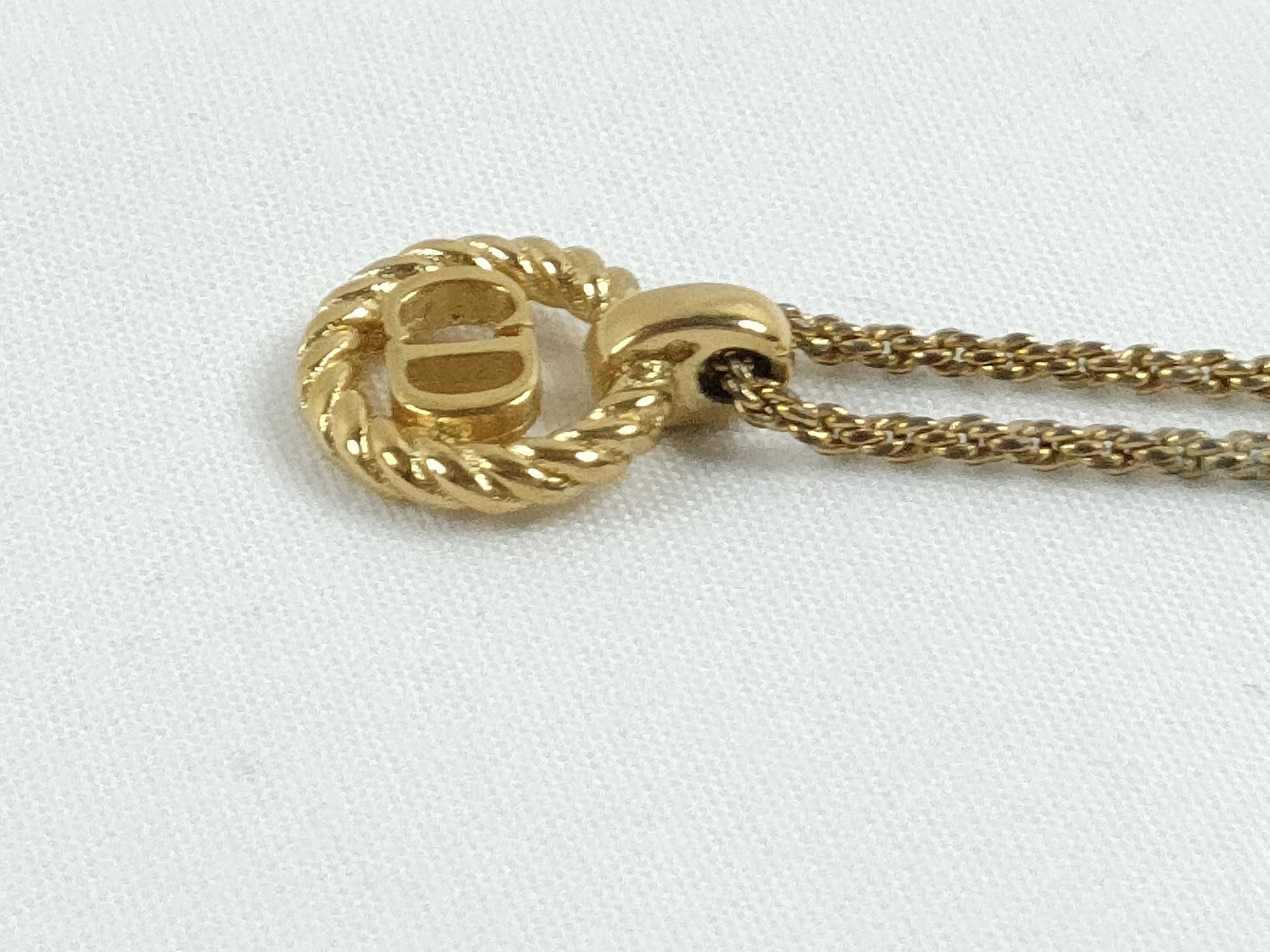 necklace — view 3