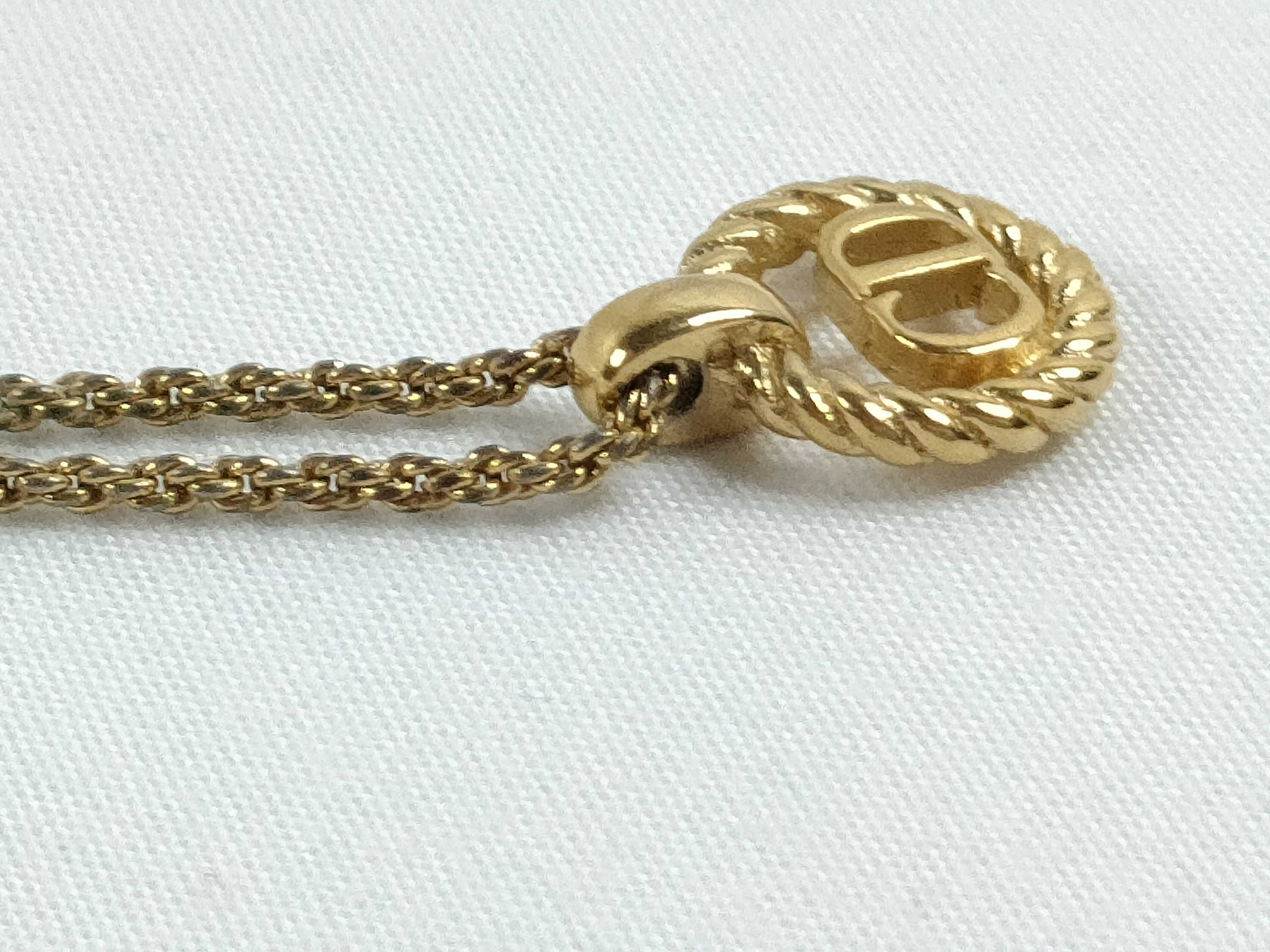 necklace — view 4