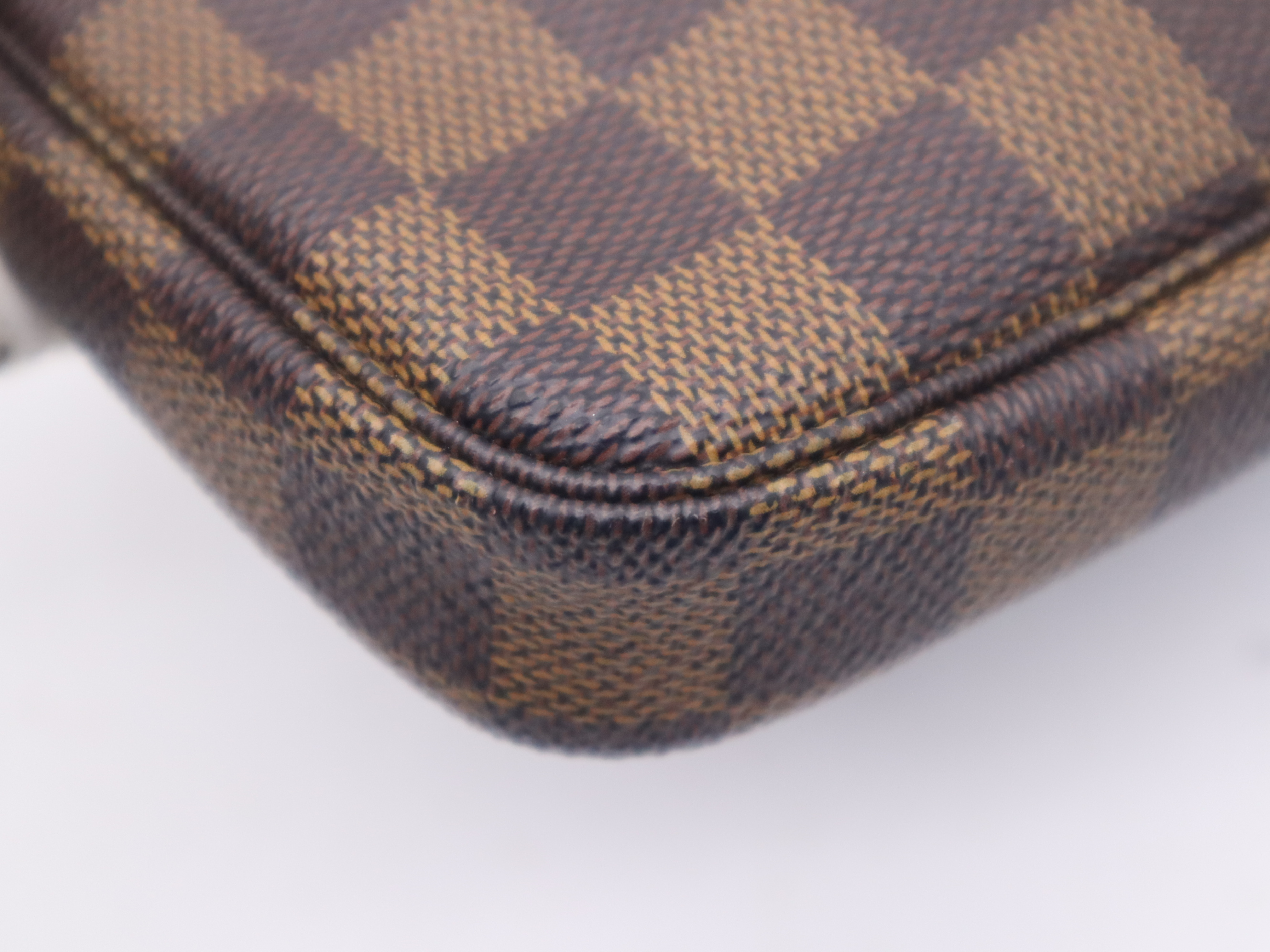 N58009 Damier Mini Pochette Accessoires Pouch — view 8