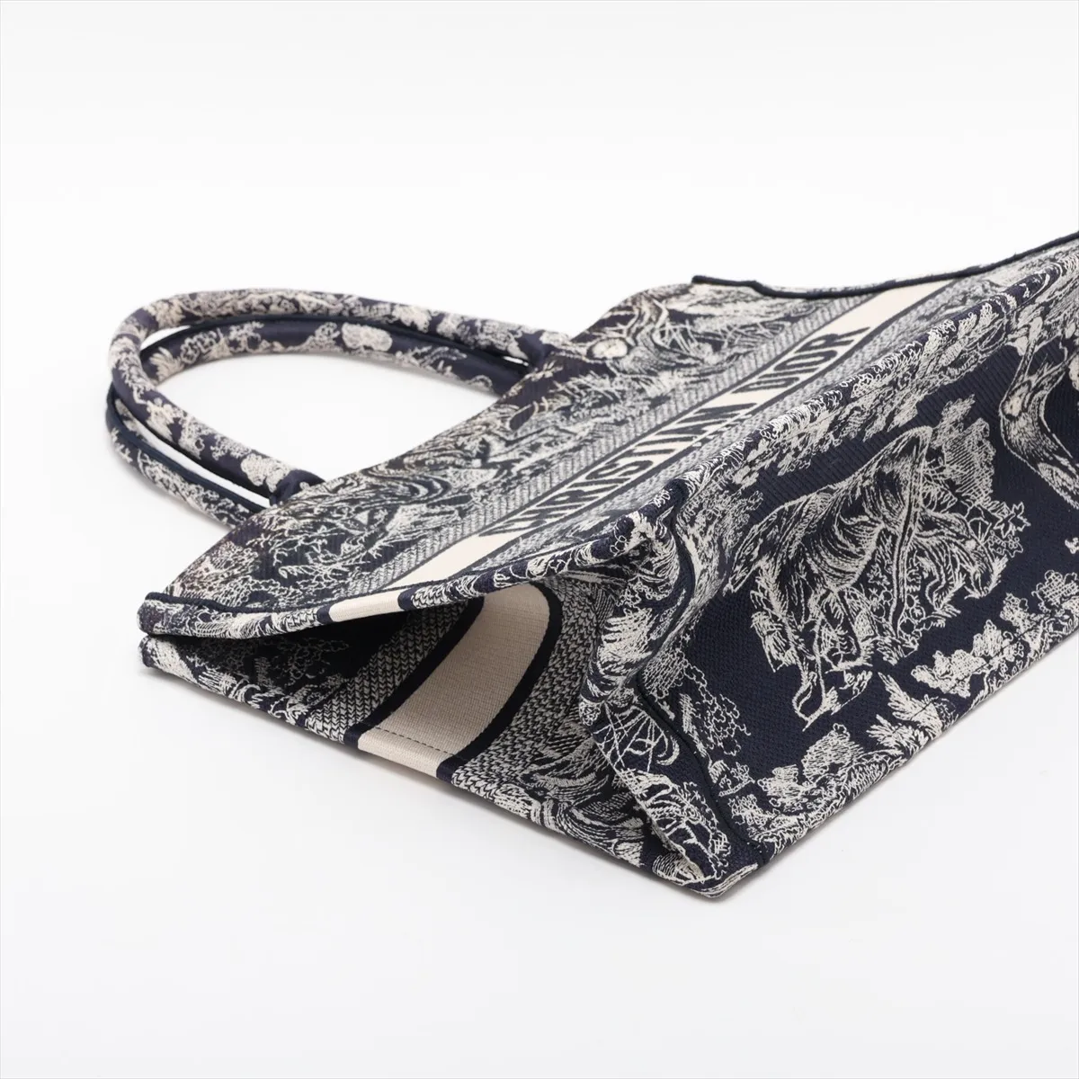 Toile de Jouy Embroidery Book Tote Medium Canvas Tote Bag Navy — view 4