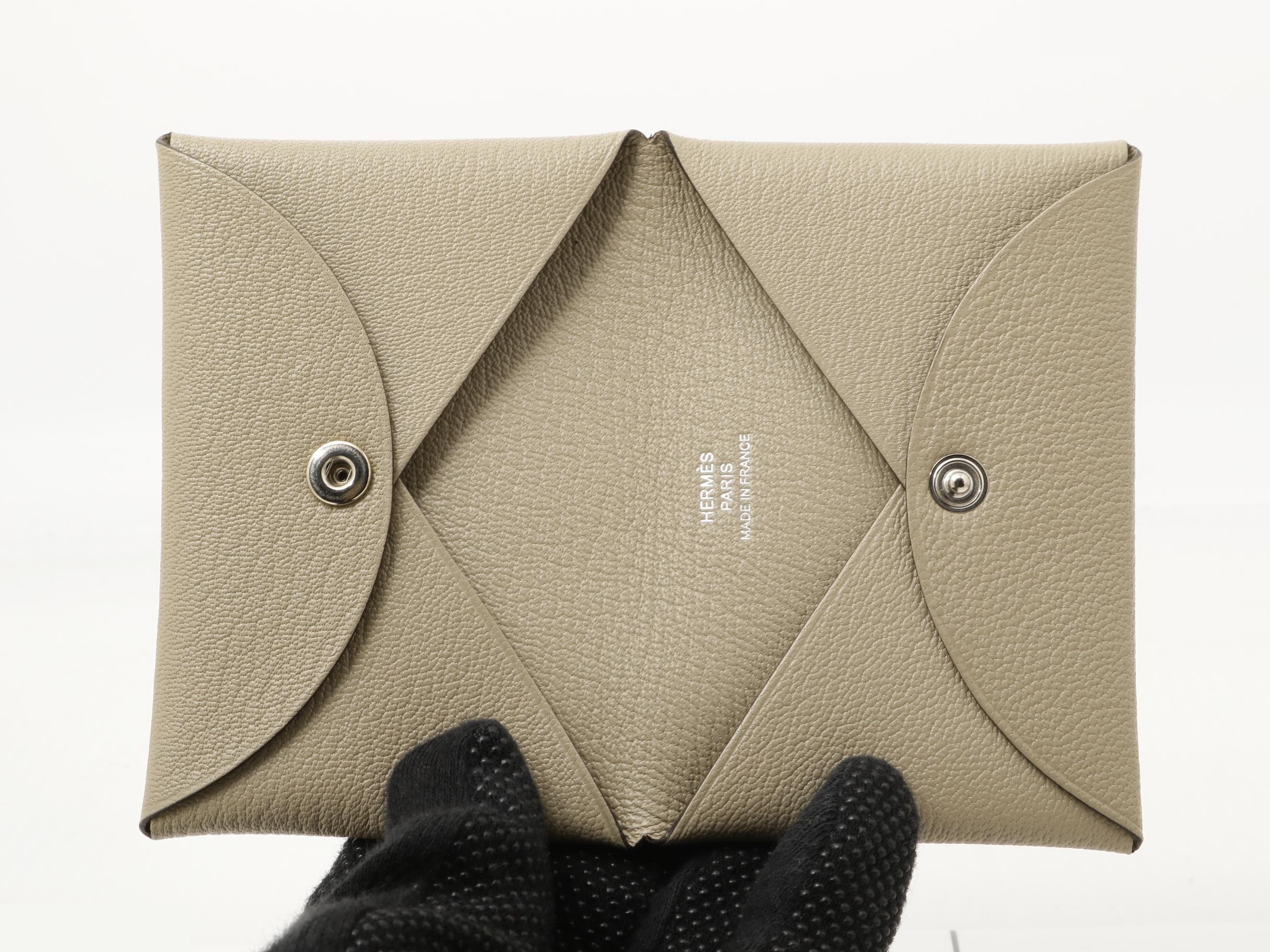 Calvi Card Case, Double Stamp, Chevre Leather, Tourterelle Grey — view 4