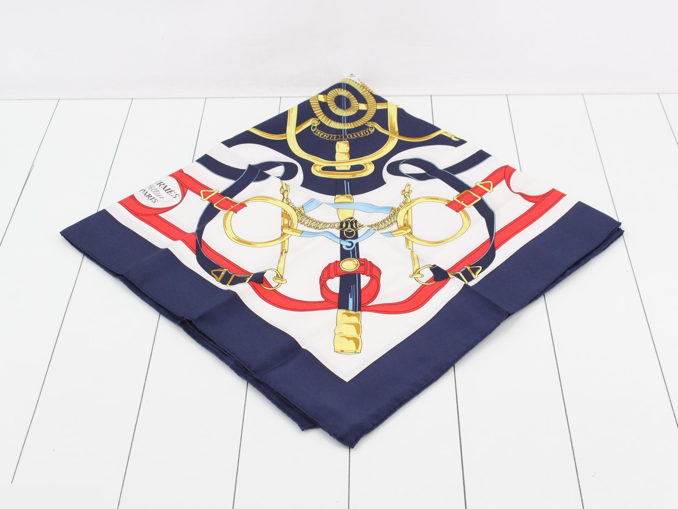 Carre 90 Apron Doll, tagless scarf — view 2