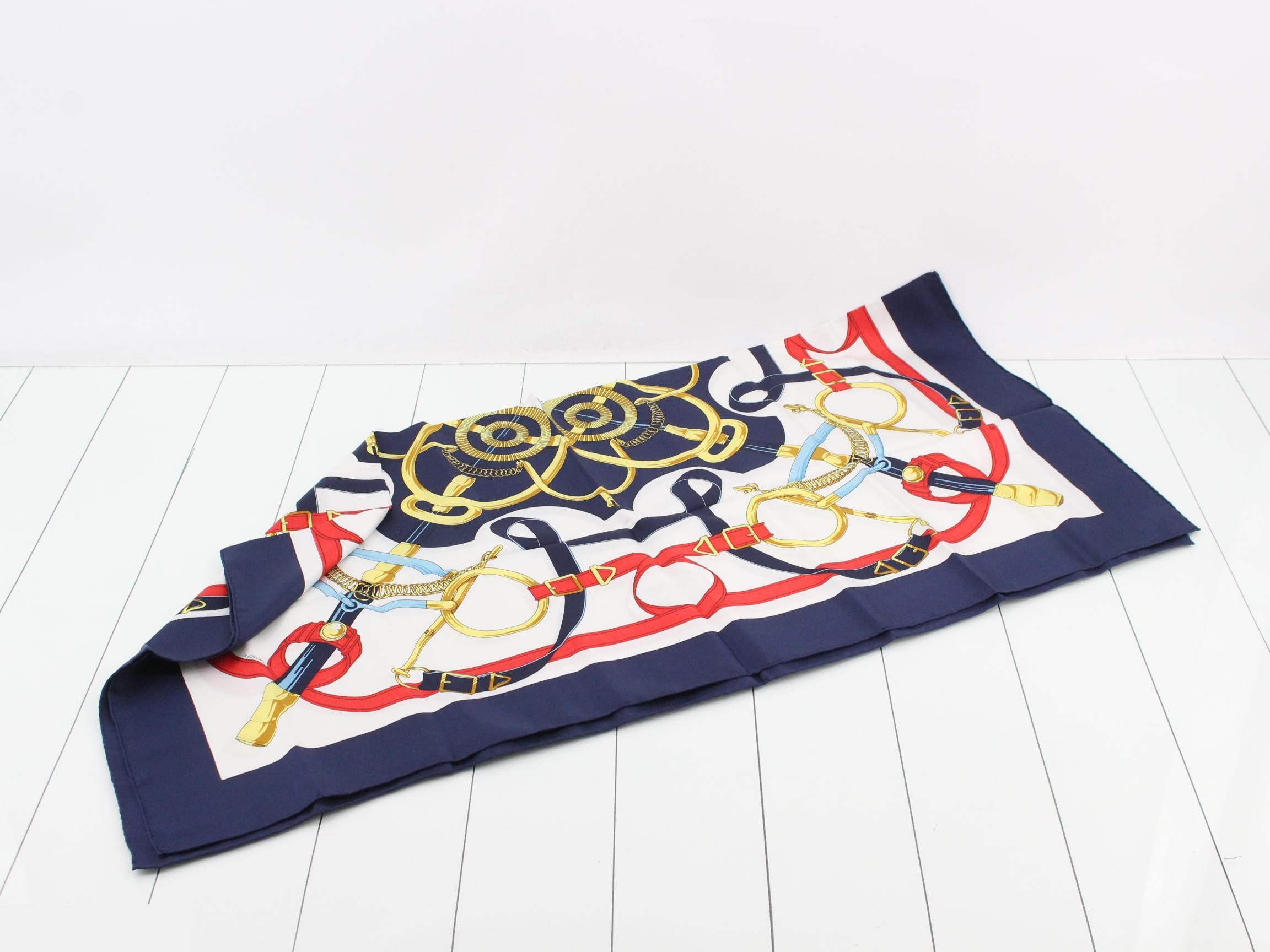 Carre 90 Apron Doll, tagless scarf — view 3