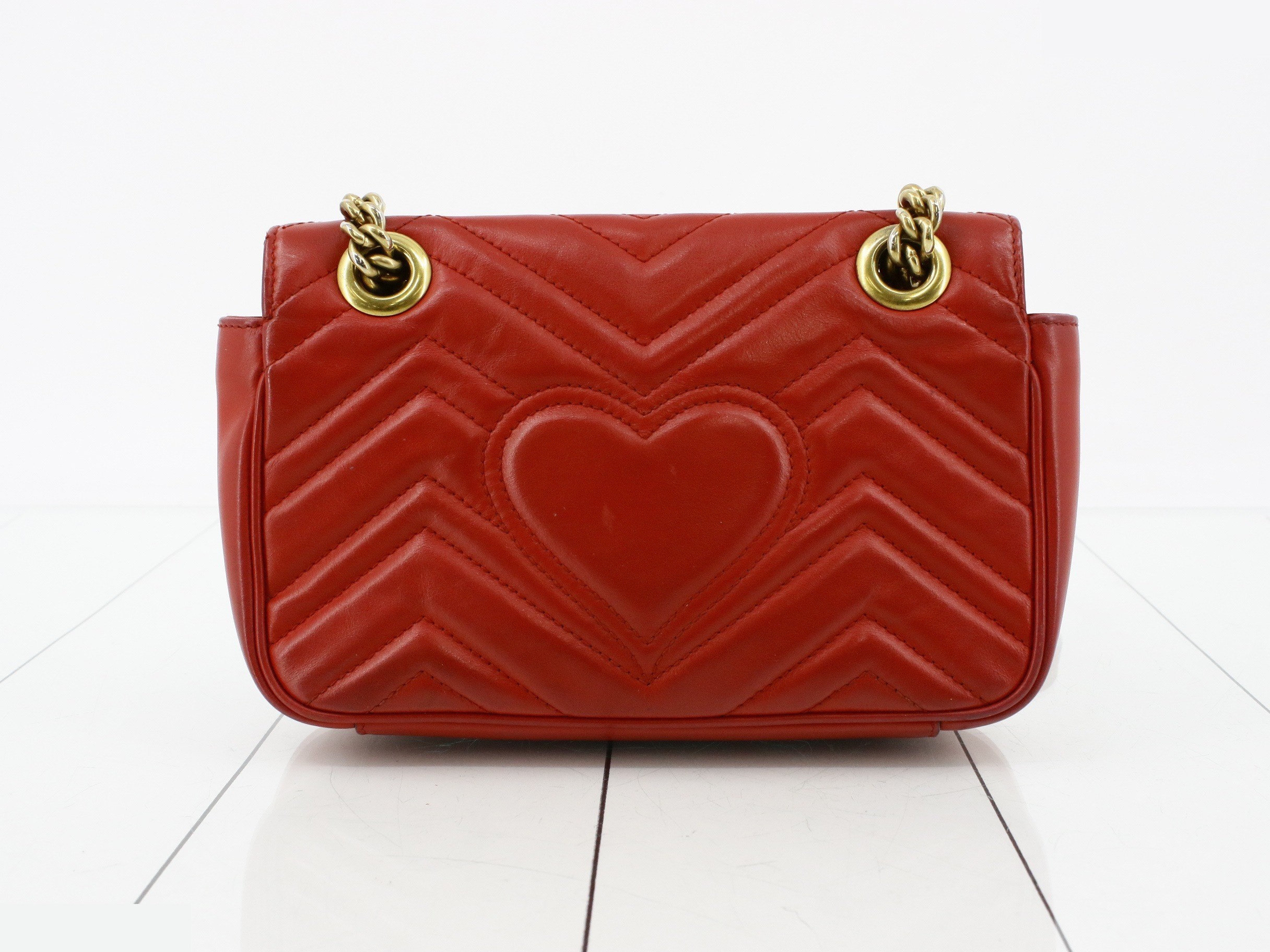 GG Marmont Quilted Shoulder Bag — view 2