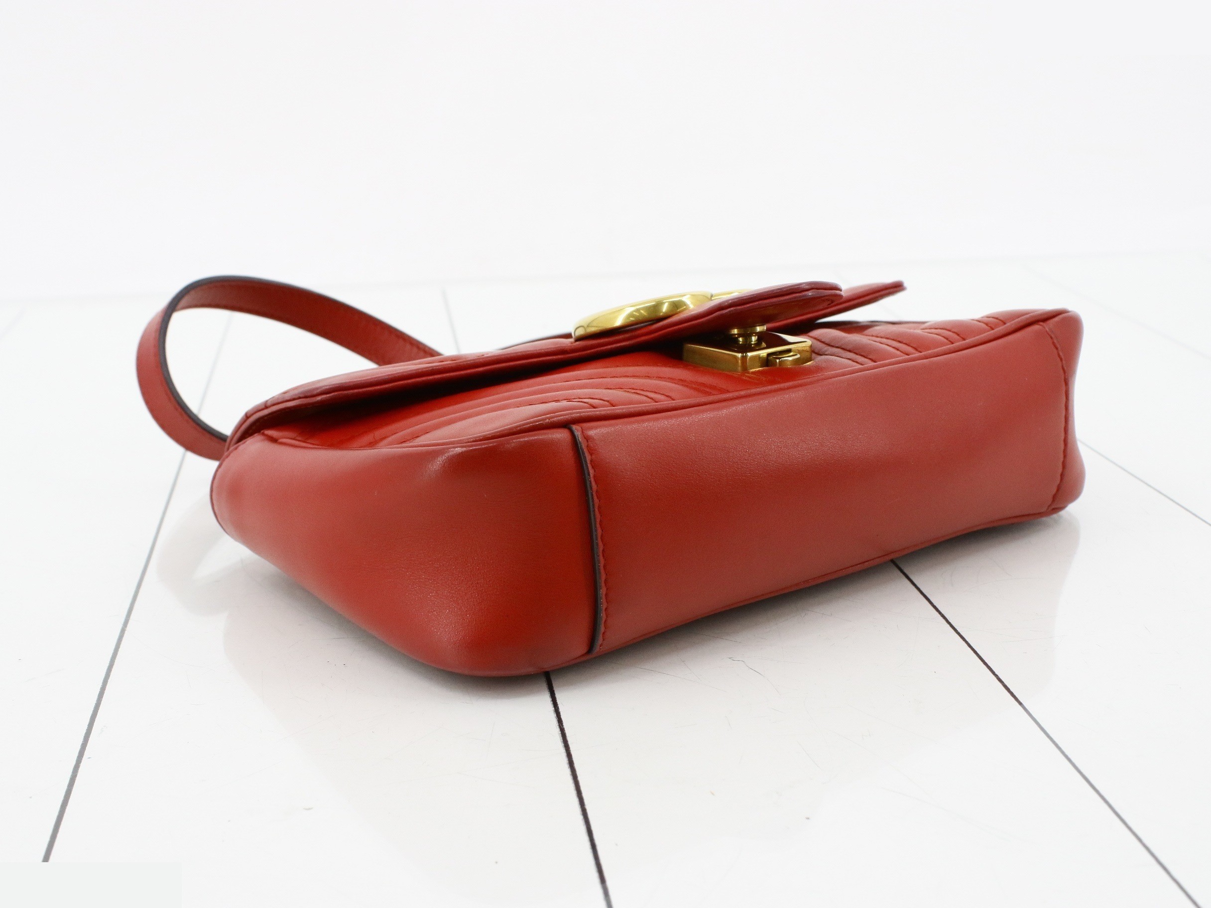 GG Marmont Quilted Shoulder Bag — view 5